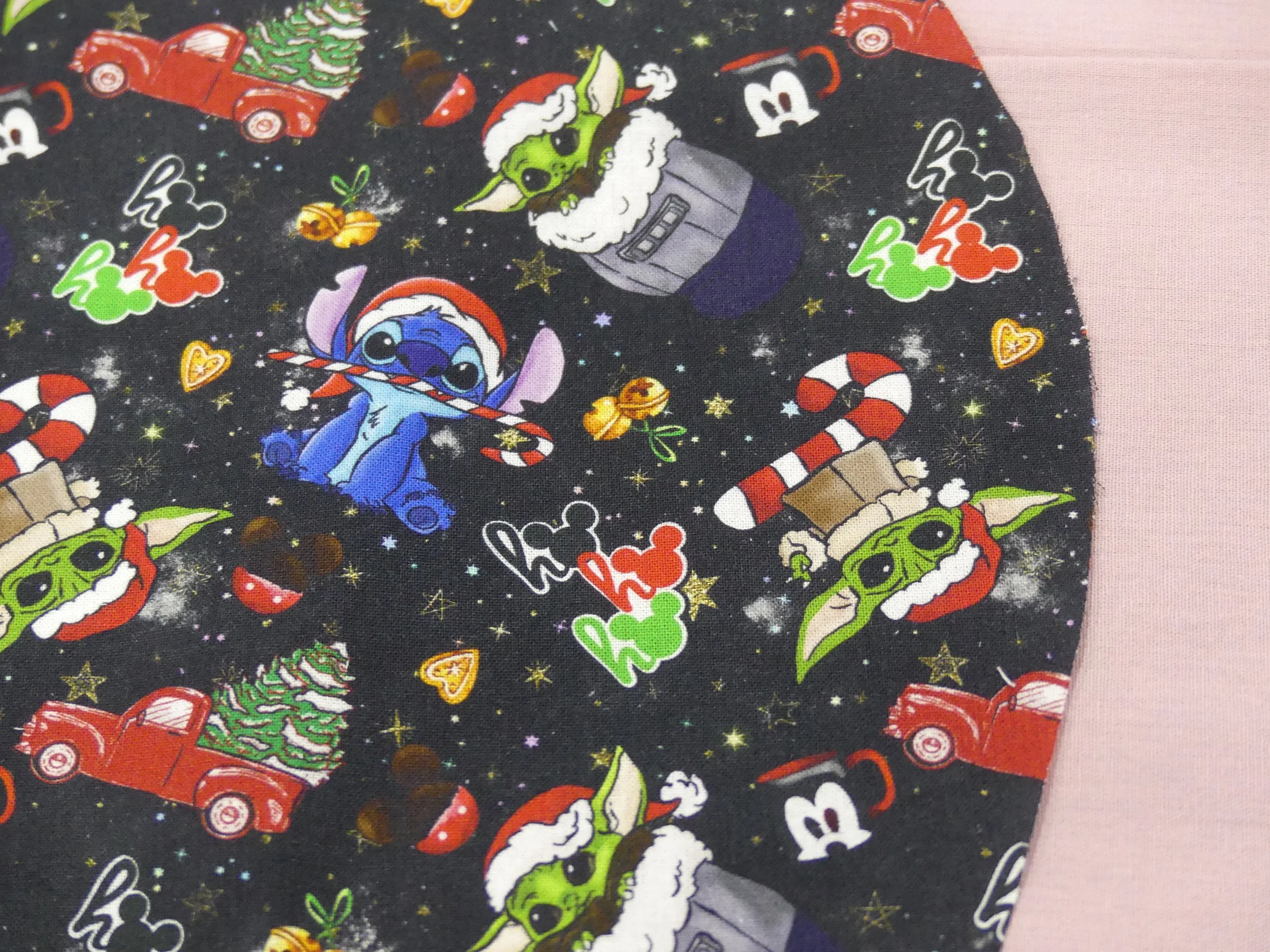 Scrub Cap - Christmas Stitch & Baby Yoda Black - Pink