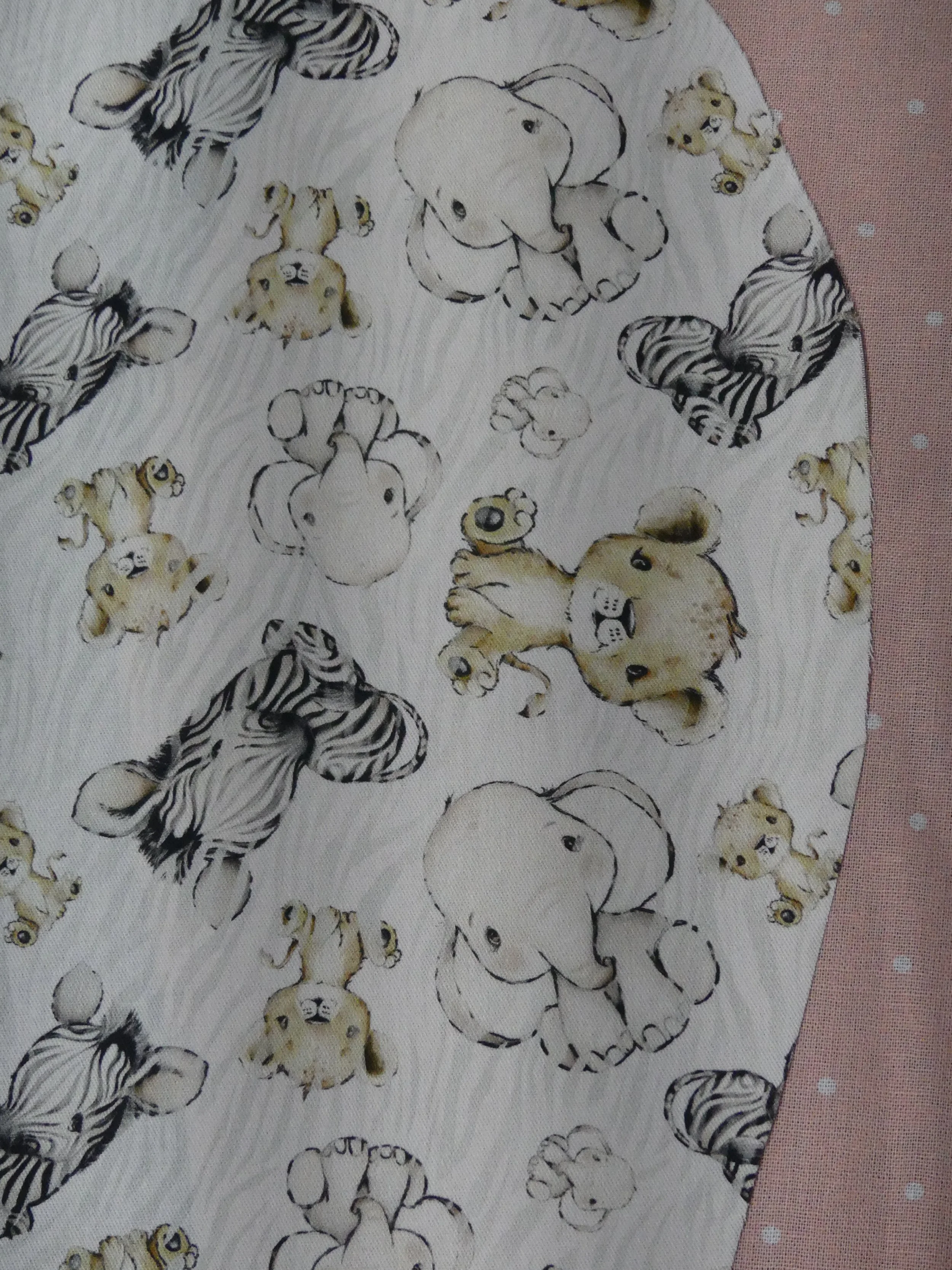 Scrub Cap - Safari Animals - Pale Pink Spot