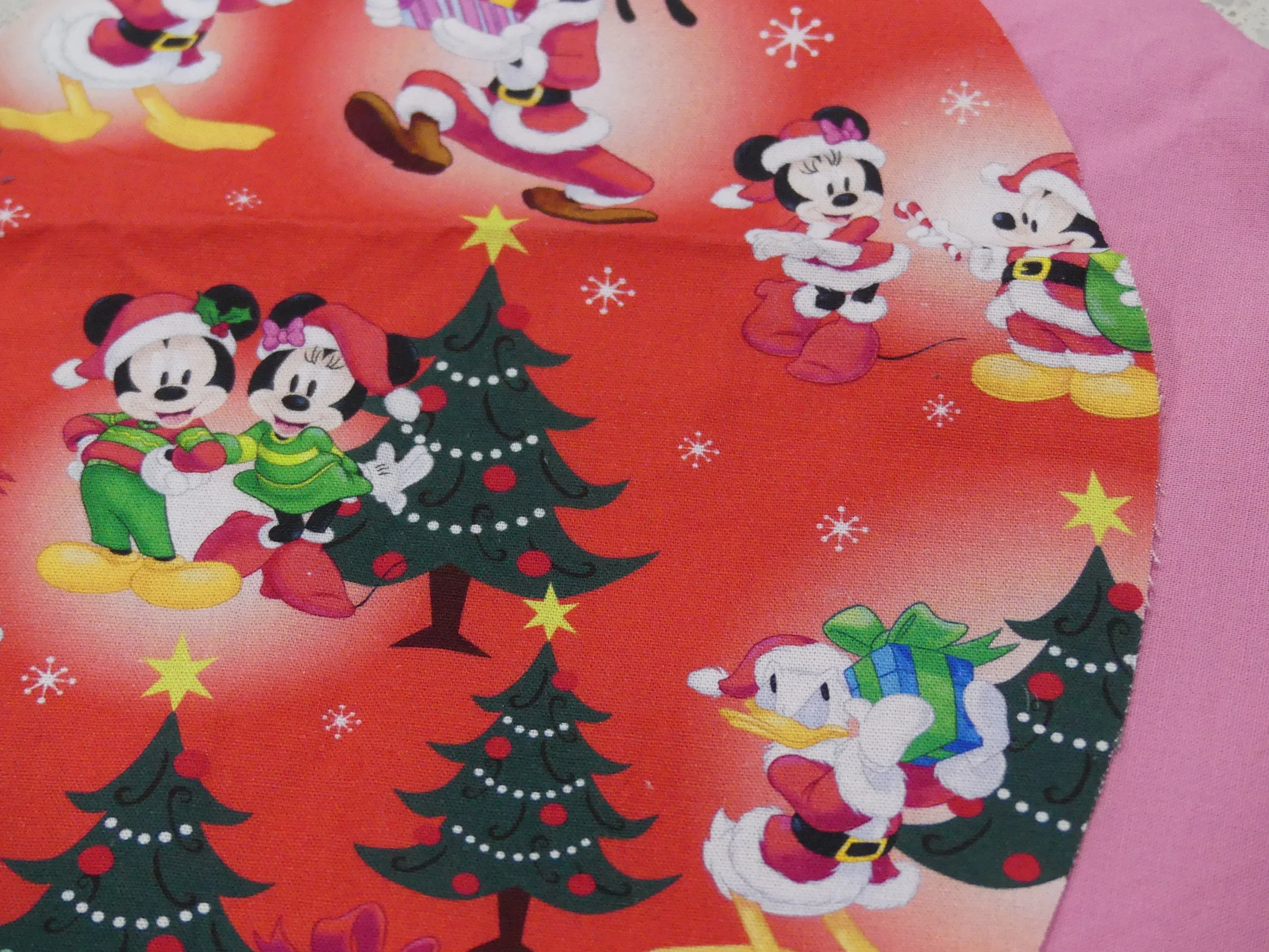 Scrub Cap - Christmas Disney Tree Red - Pink