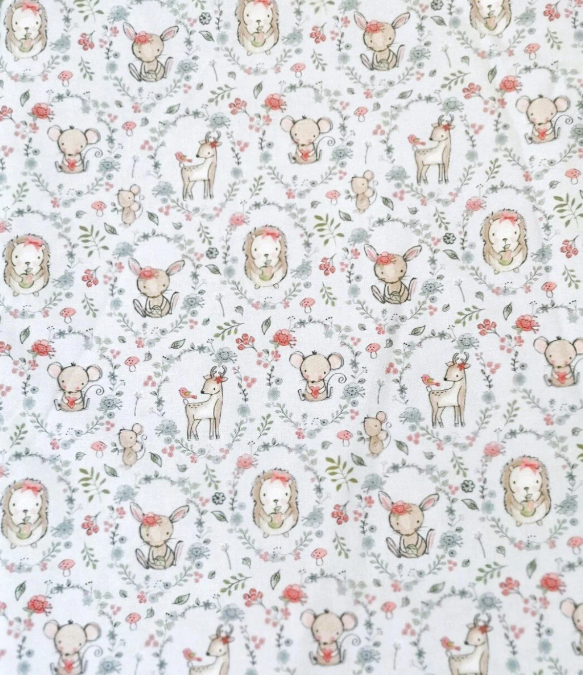 Scrub Top - Woodland Friends & Wreathes