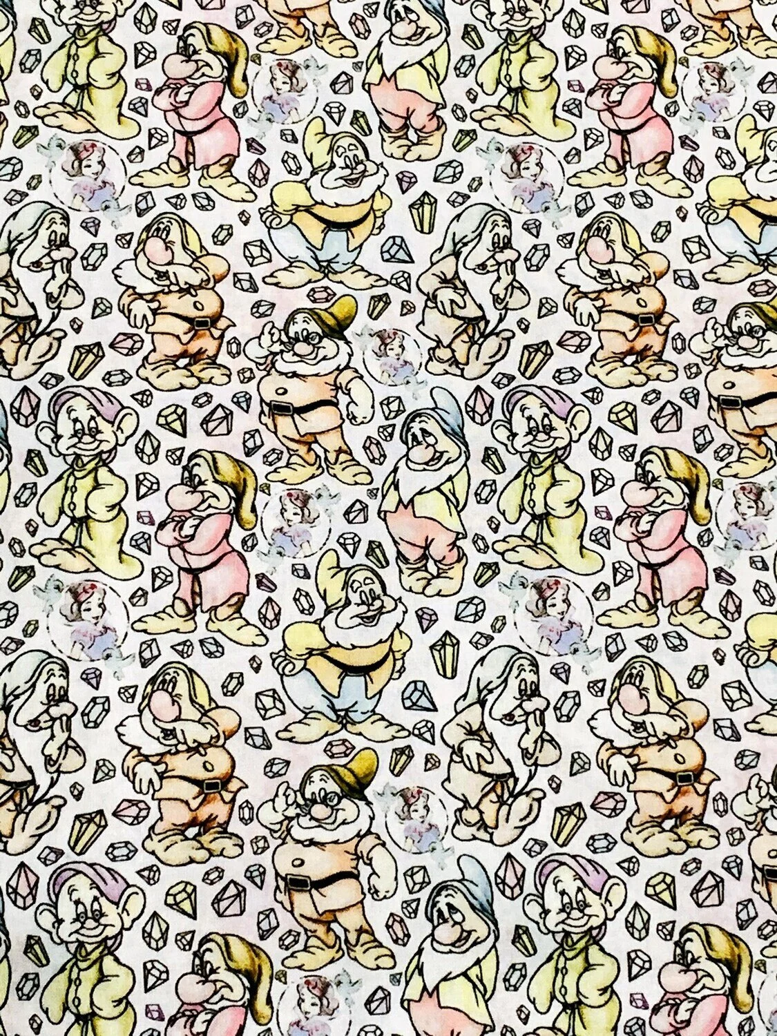 Scrub Top - Snow White & The Seven Dwarfs
