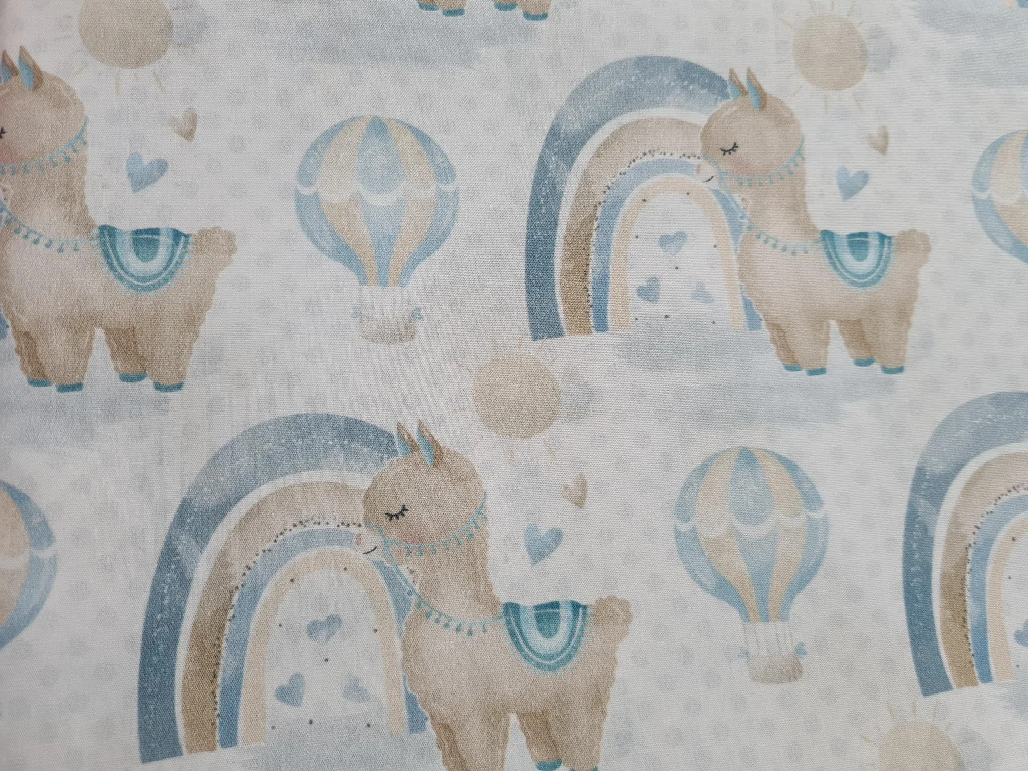 Scrub Top - Rainbows & Llama's