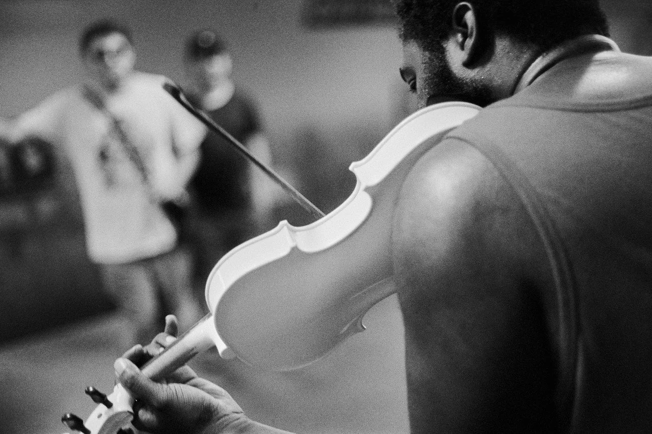 ManWithViolin7.jpg