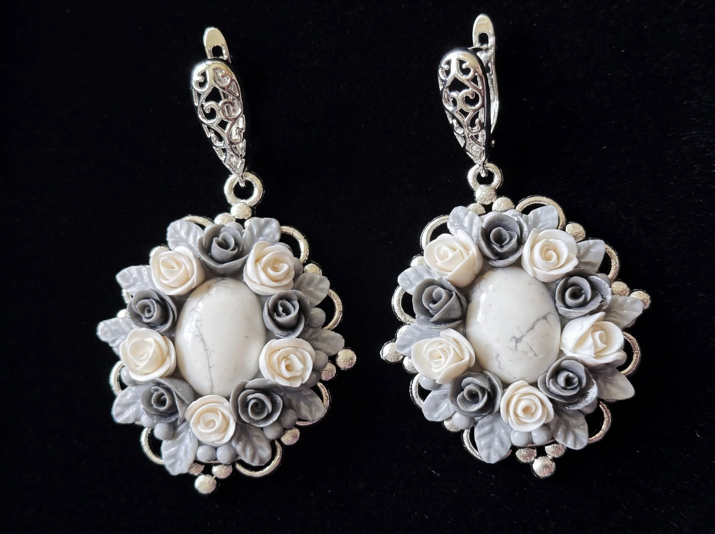 Dreamy Colour Roses Earrings