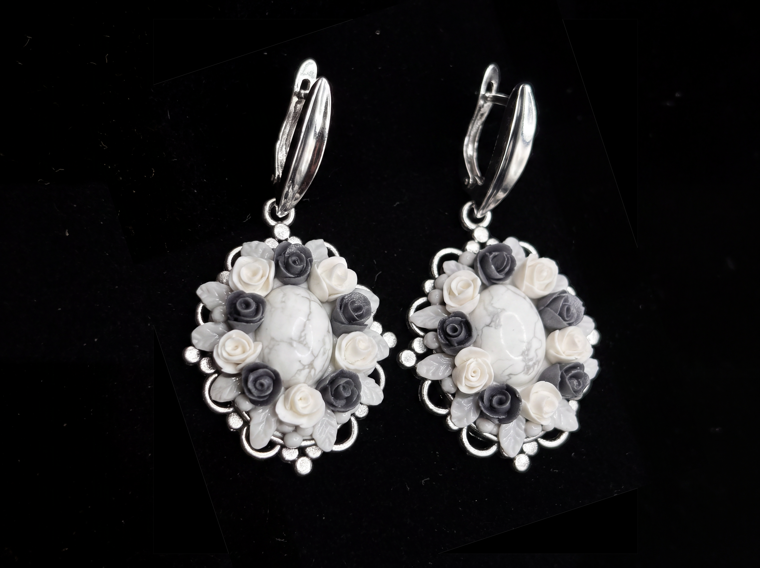 Dreamy Colour Roses Earrings