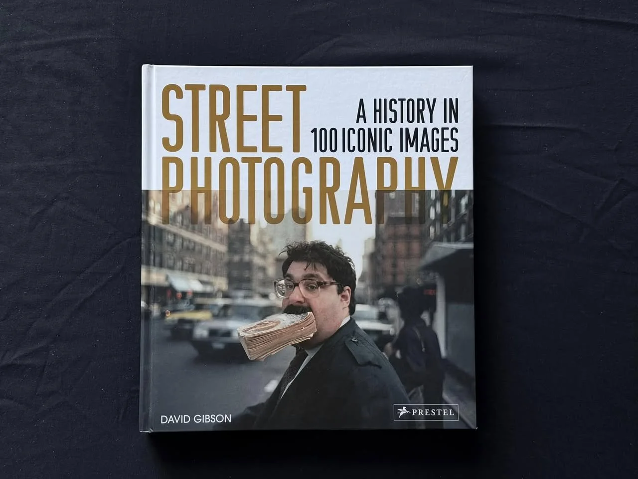 วันละเล่ม #20 Street Photography: A History in 100 Iconic Images - David Gibson