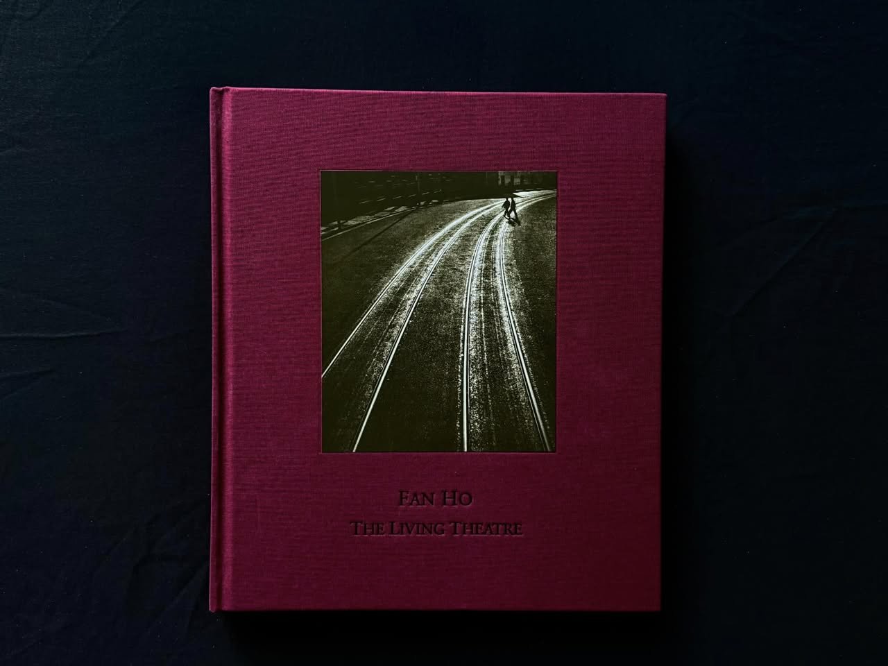 วันละเล่ม #21 The Living Theatre - Fan Ho