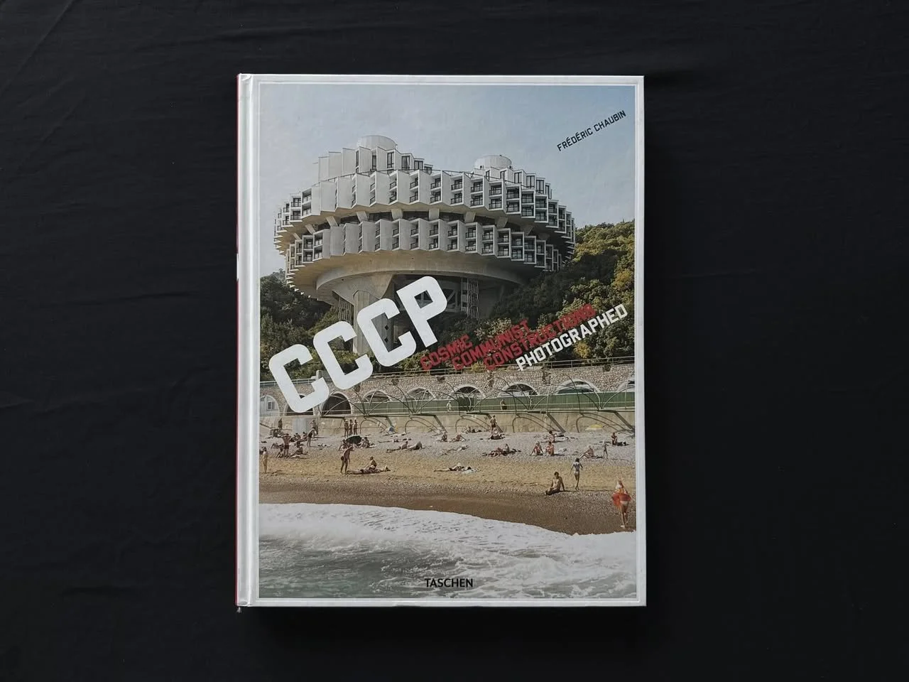 วันละเล่ม #29 CCCP: Cosmic Communist Constructions Photographed - Frédéric Chaubin