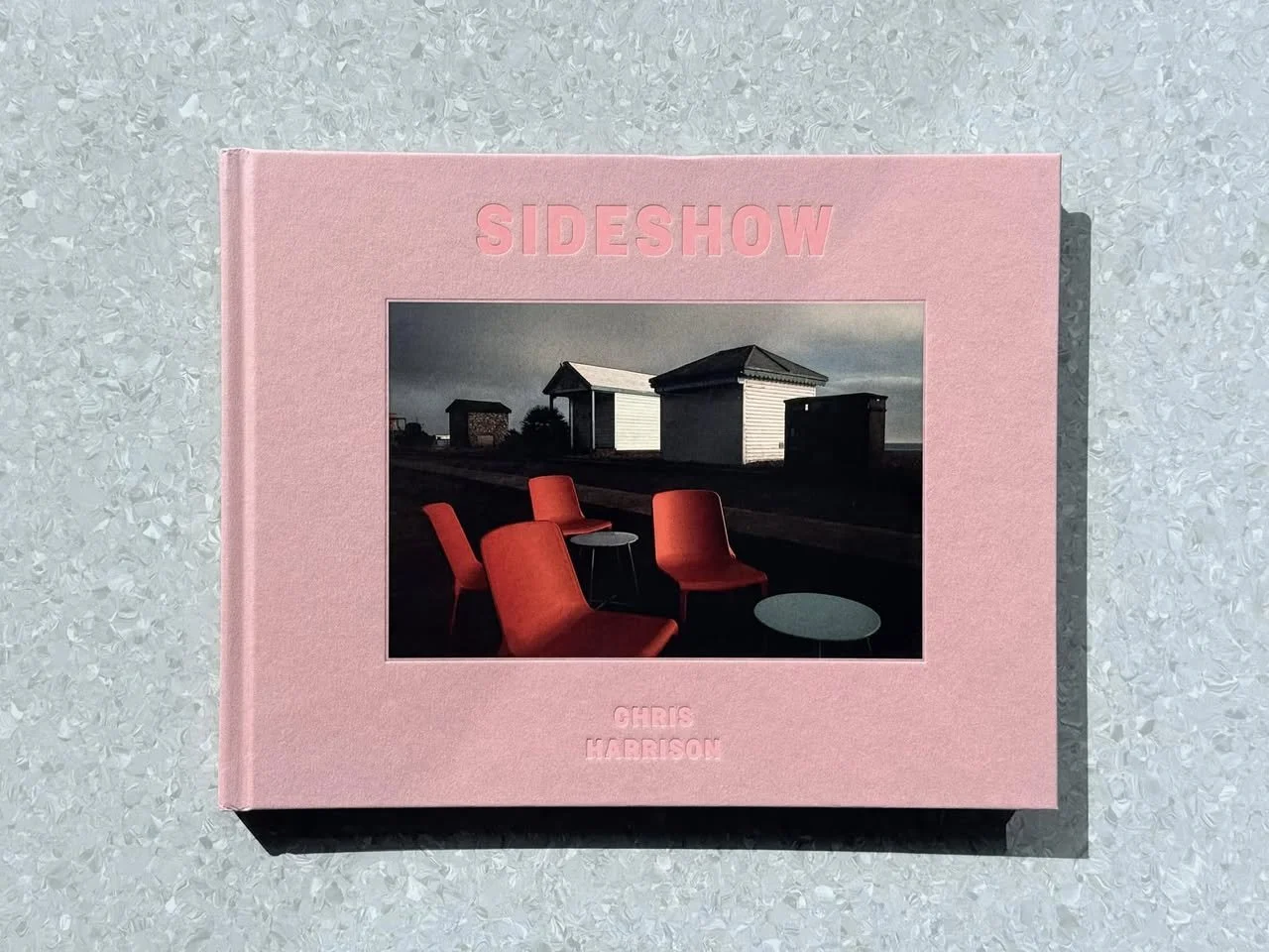 วันละเล่ม #42 Sideshow - Chris Harrison (Copy)
