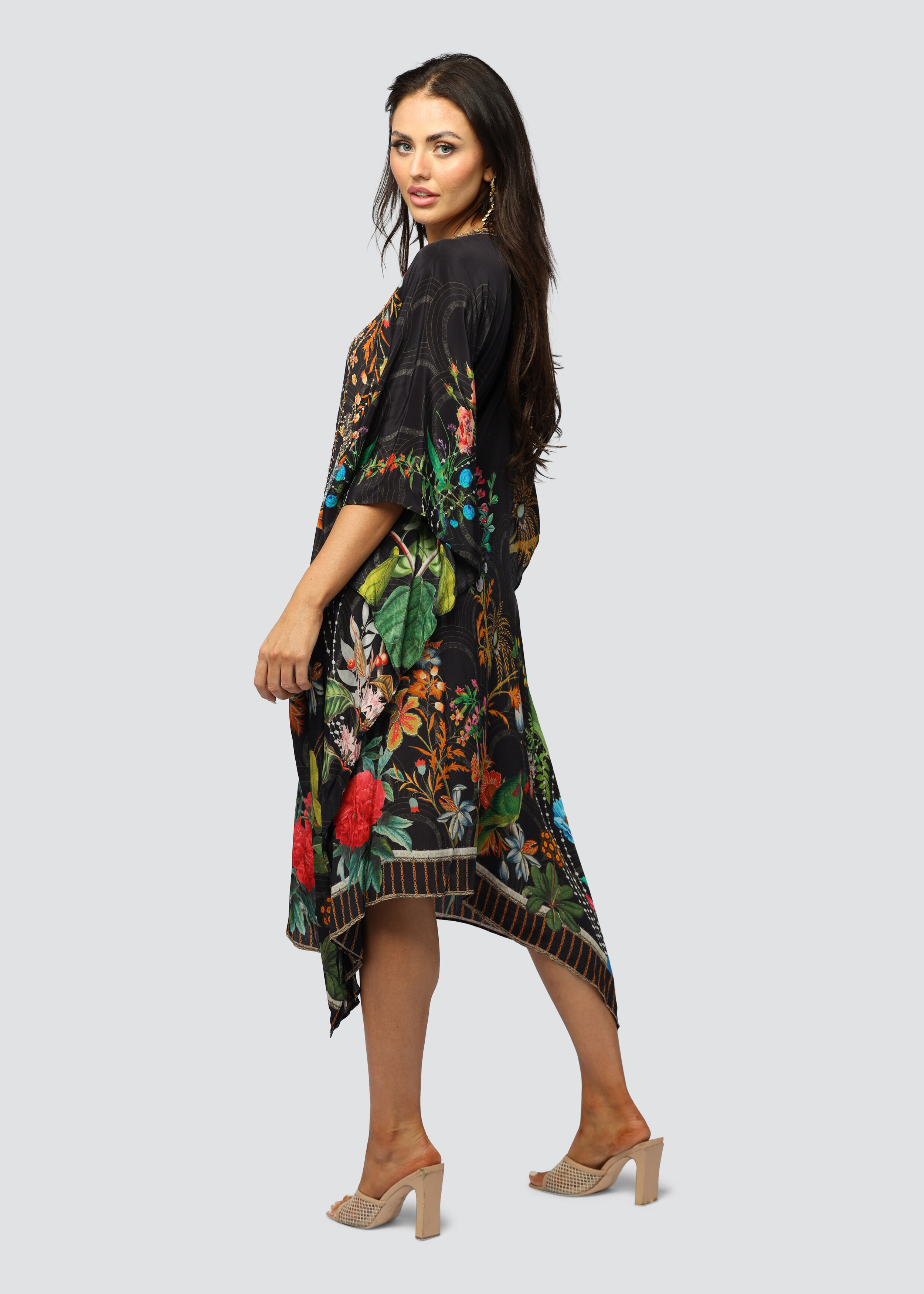 Heni_Kaftans_-499_final.png