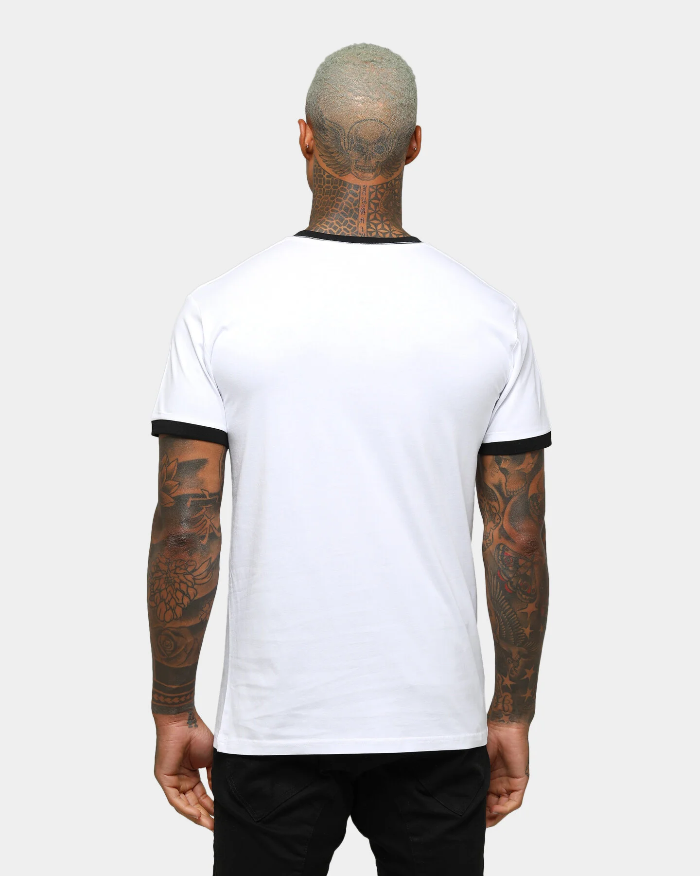 ringer-whiteblack_normal_00041.jpg
