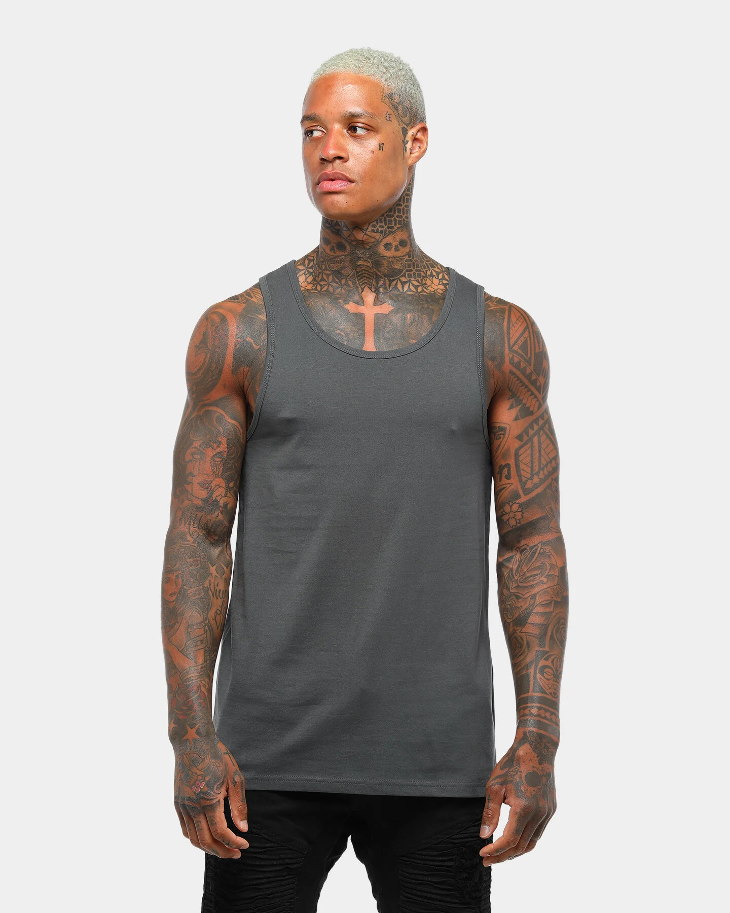 Lowdown-charcoal_normal_00040.jpg