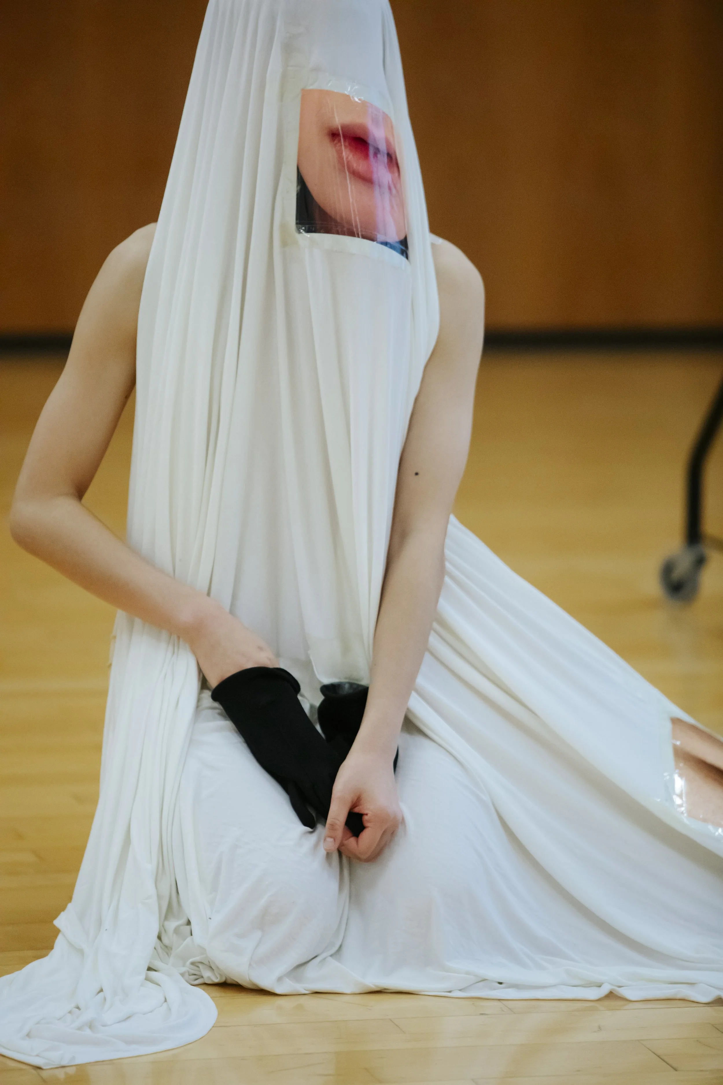 (((O))) Whose Body?