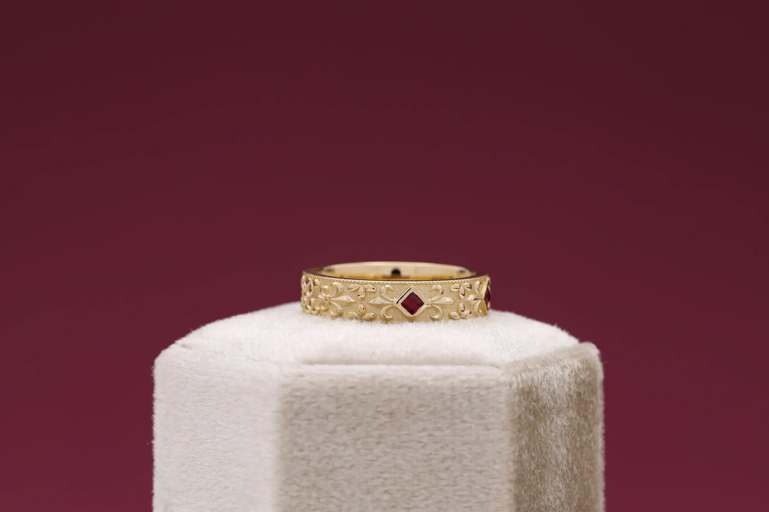 Luxury ruby wedding ring for men and women