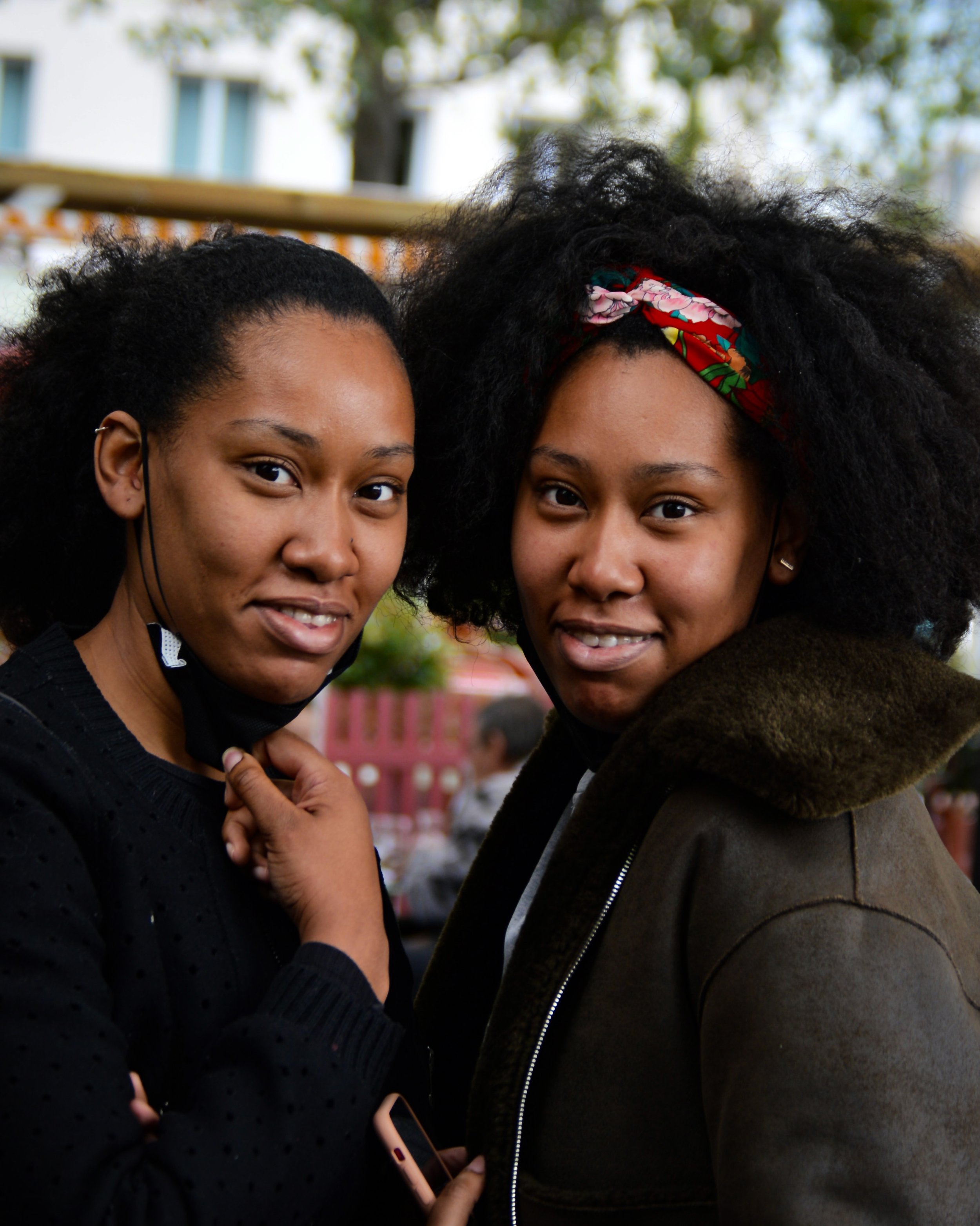 TWIN SISTERS .jpg