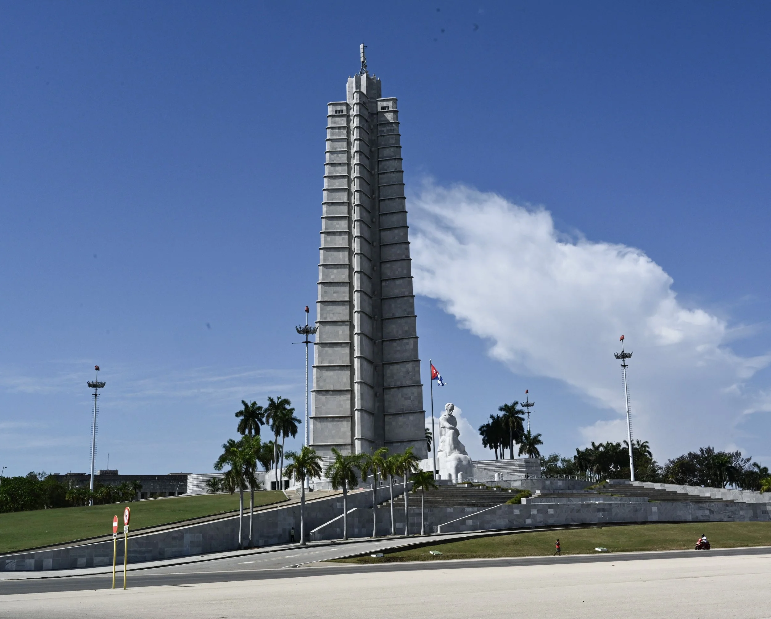 Indepence Monument.jpg