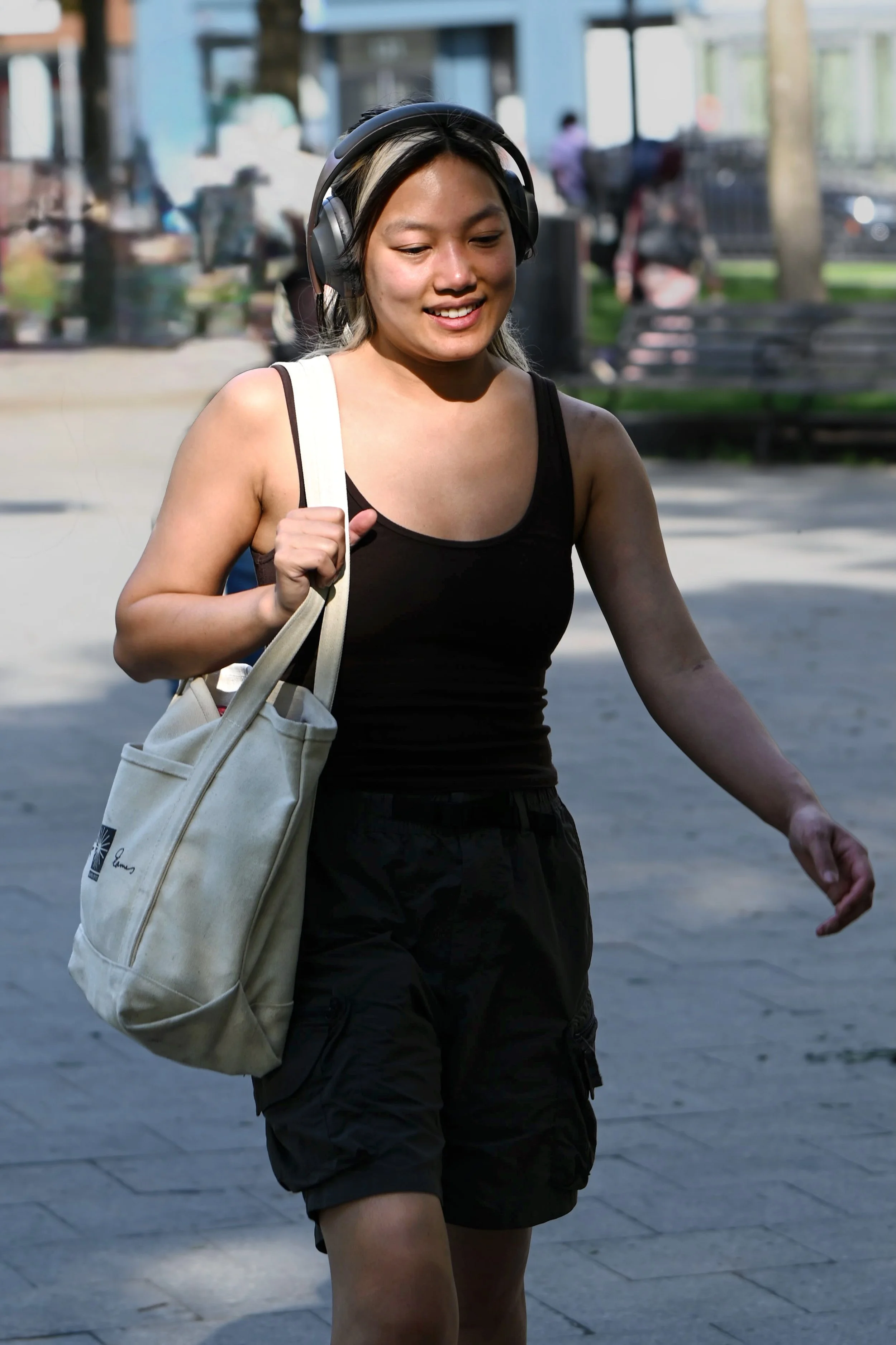 ASIAN LADY SMILING.jpg