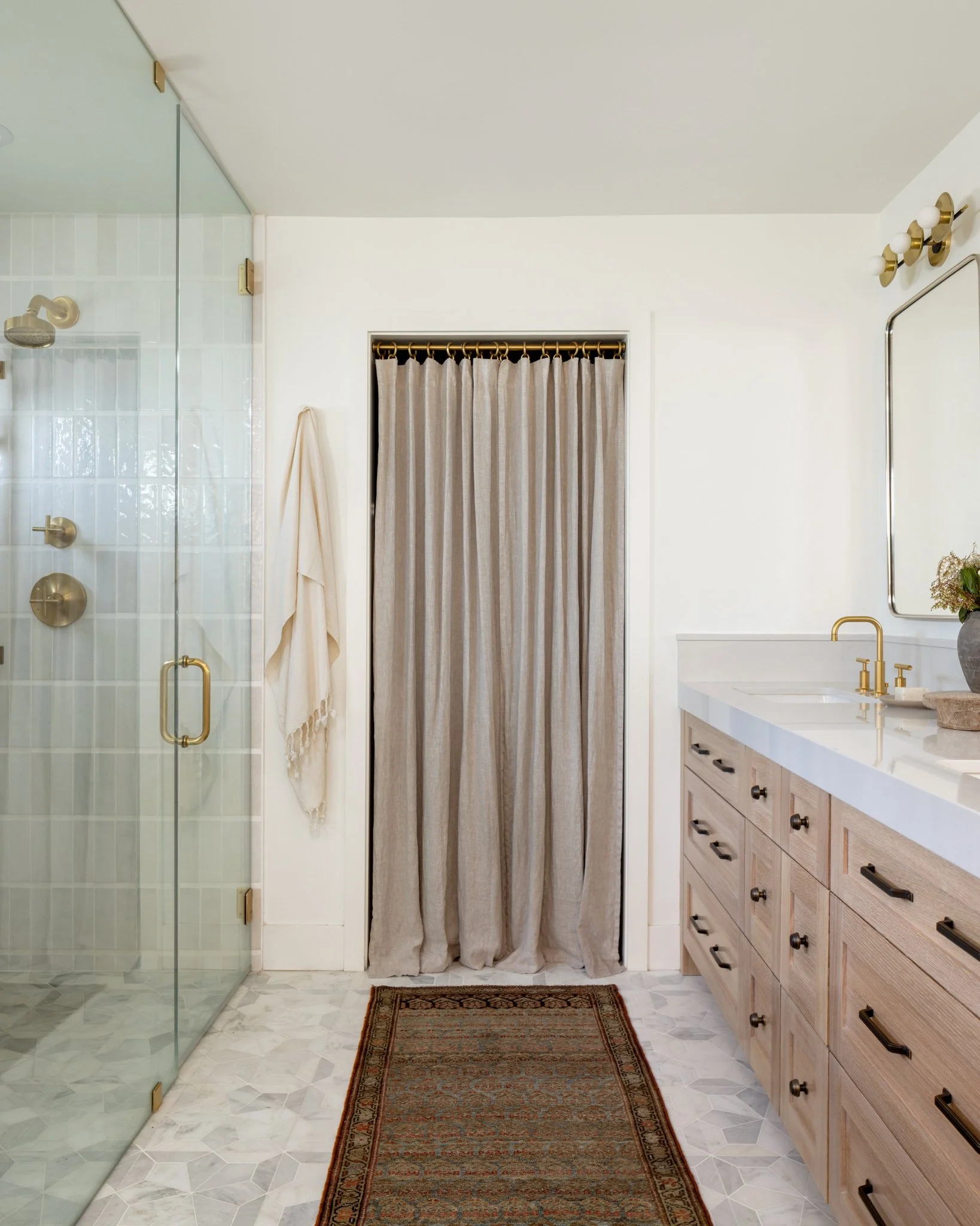 Luxury California farmhouse designed by Spinazzola Interiors featuring bold interiors, bespoke furnishings, statement lighting and custom residential design.