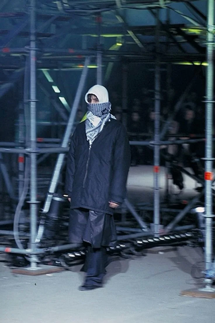 raf fw 01 by raf simons.jpg