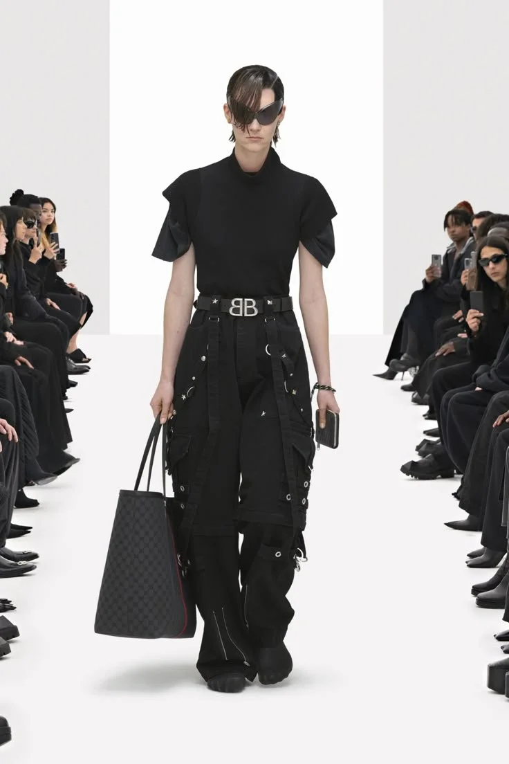 Balenciaga Spring 2022 Ready-to-Wear Fashion Show.jpg