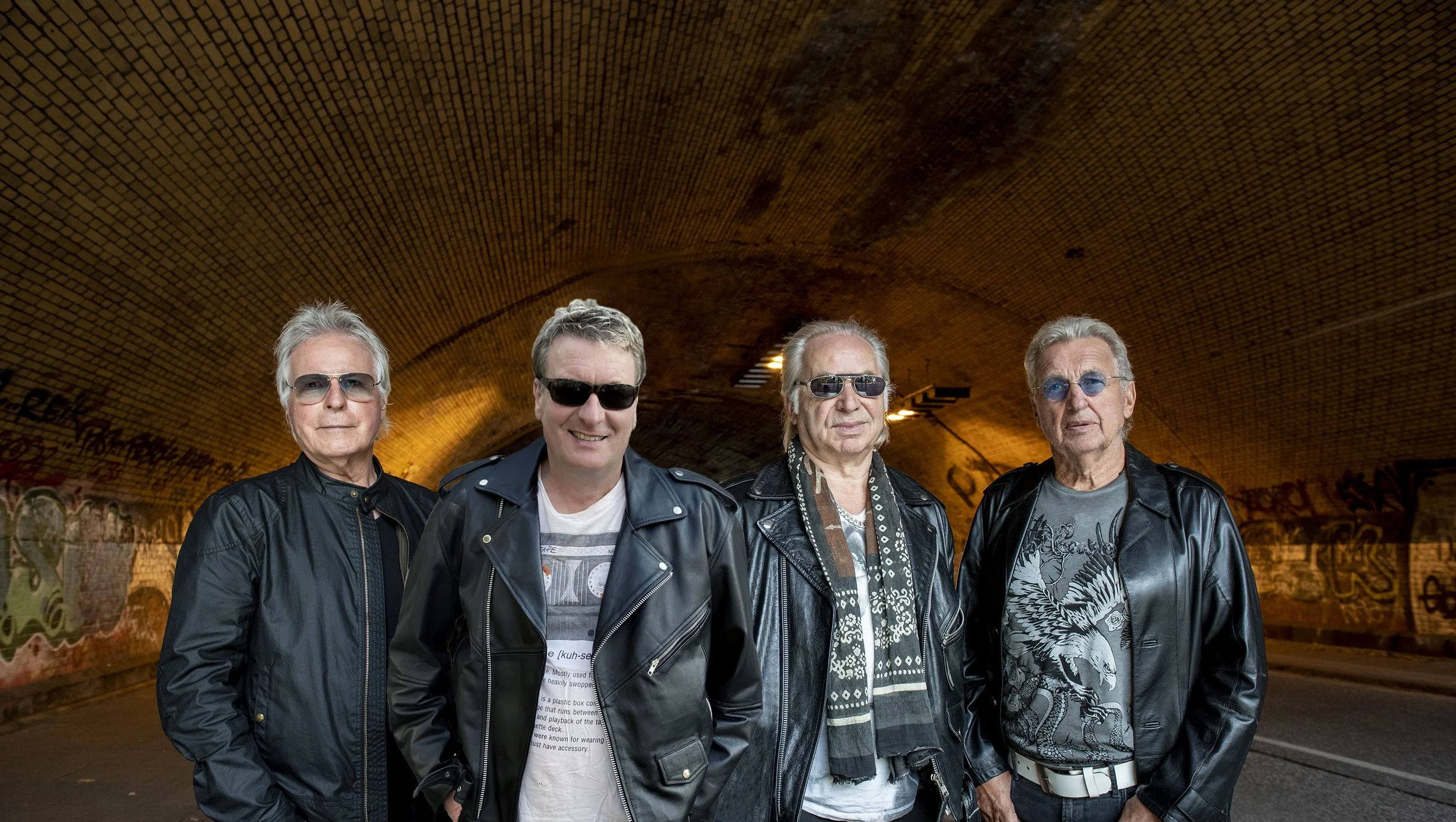 THE RATTLES