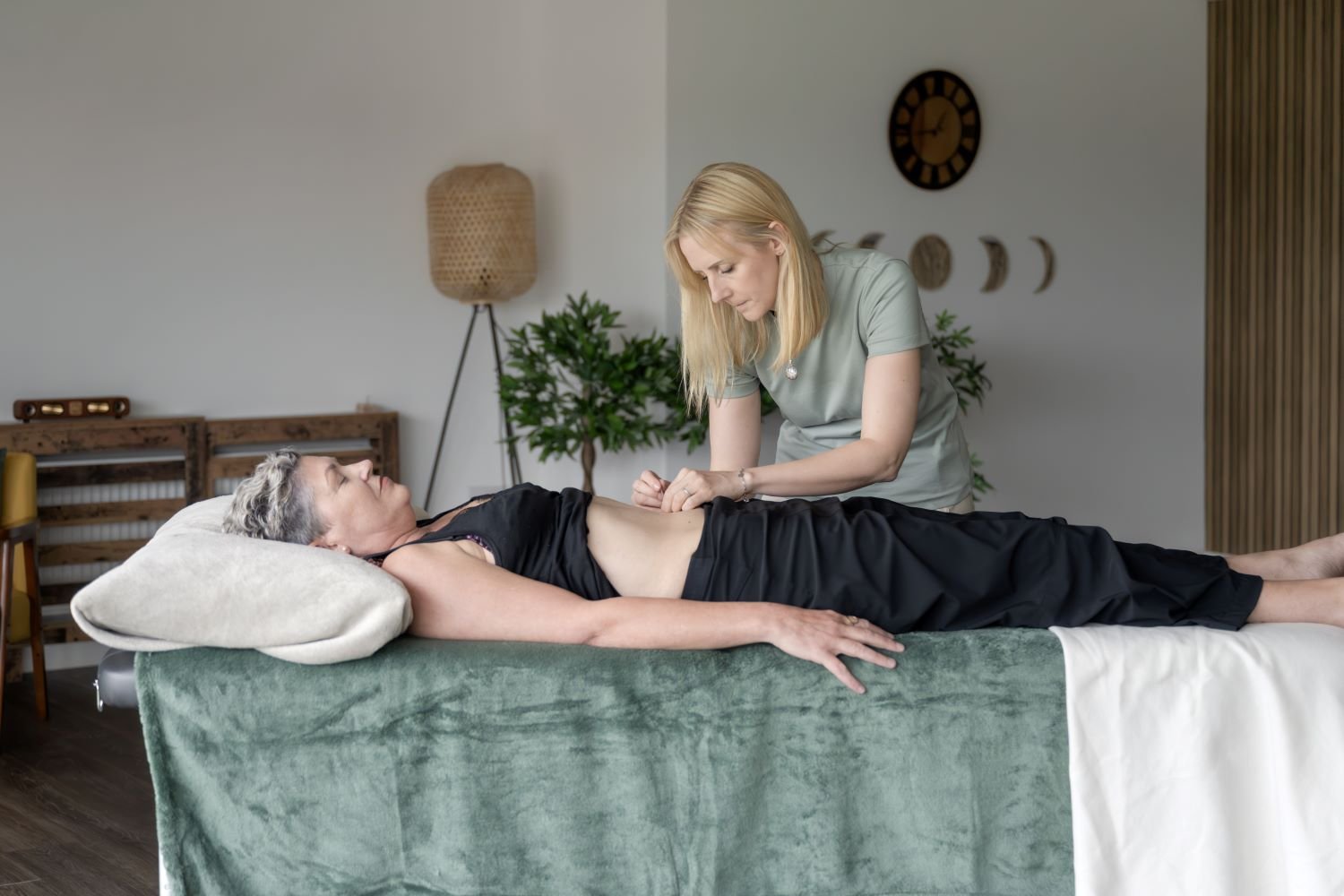 WHAT HAPPENS IN A FERTILITY ACUPUNCTURE CONSULTATION (AND WHY I ASK SO MANY QUESTIONS)