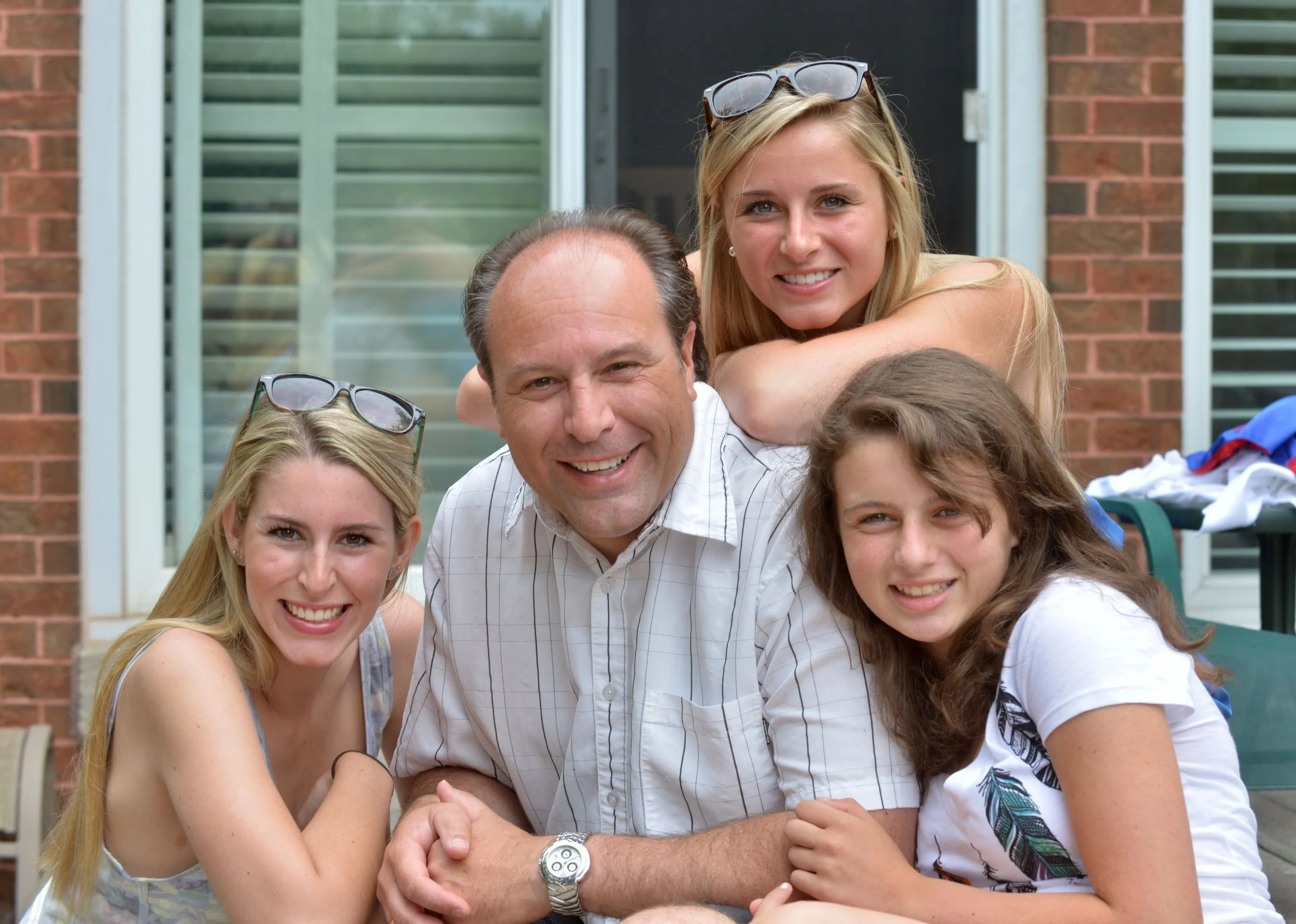 Steve-and-the-girls.jpg