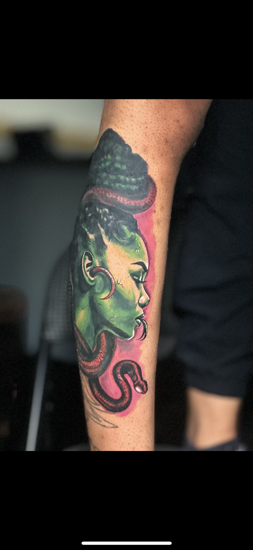 Outlaw tattoo artist photo 17.webp
