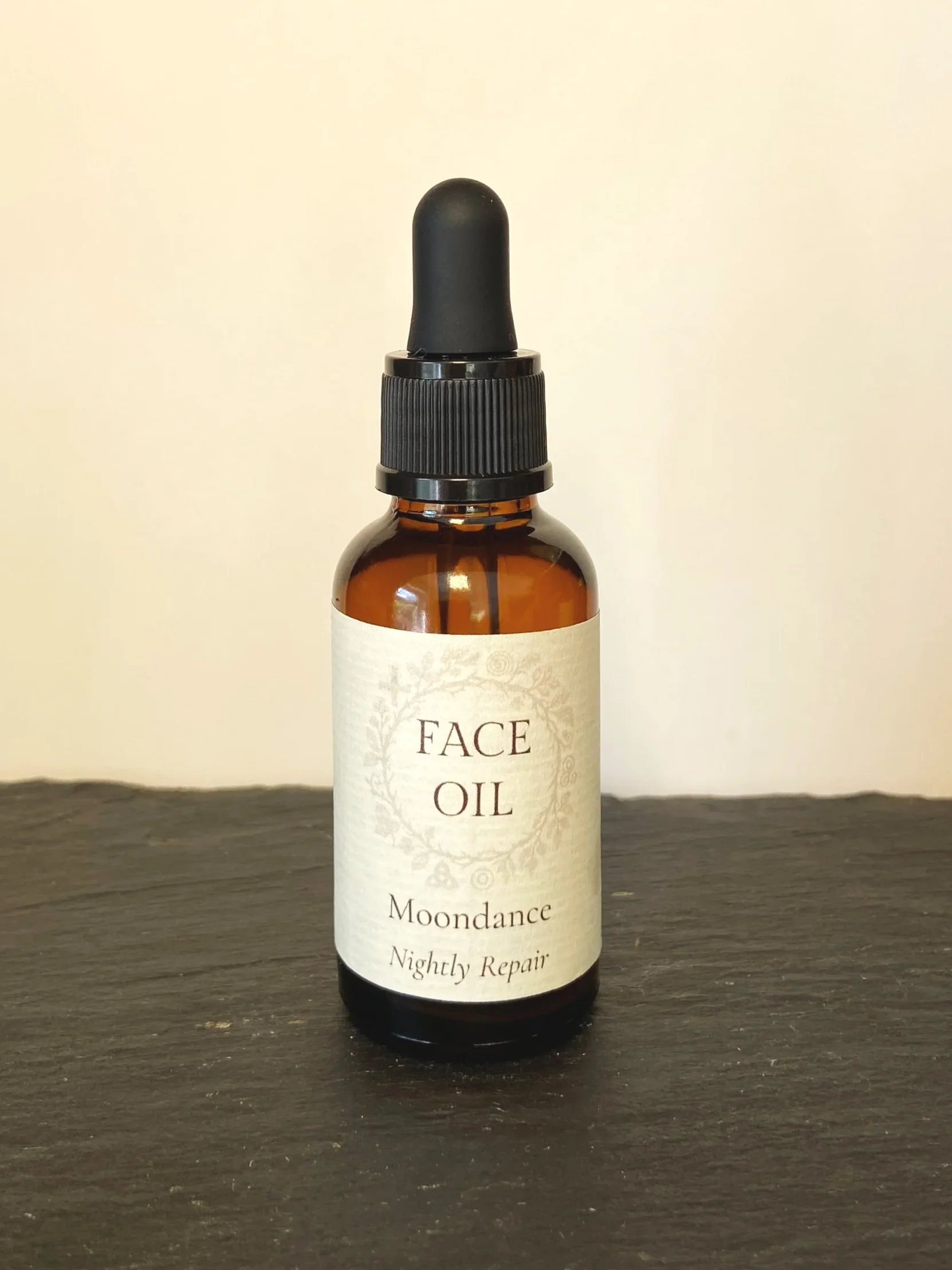 Face Oil · Moondance