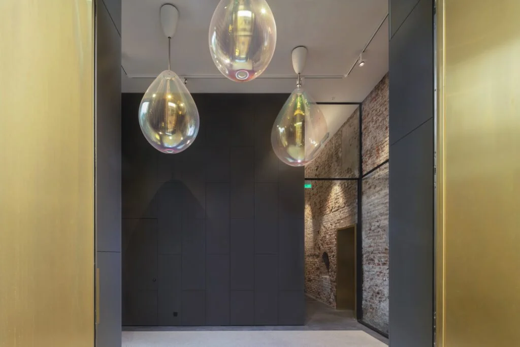 HOLONS X MUSEUM W | installation, commission