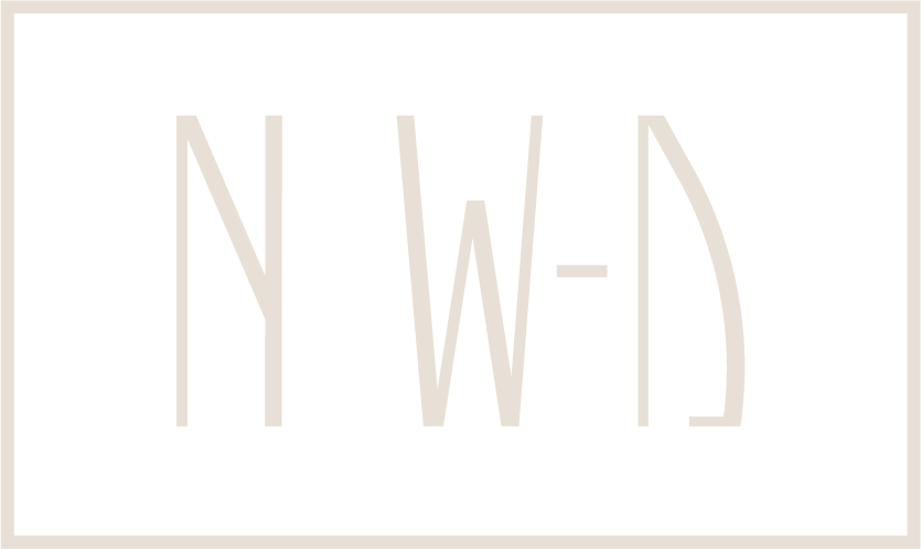 Grafik mit den Buchstaben  NW-D  in beiger Schrift auf grünem Hintergrund.