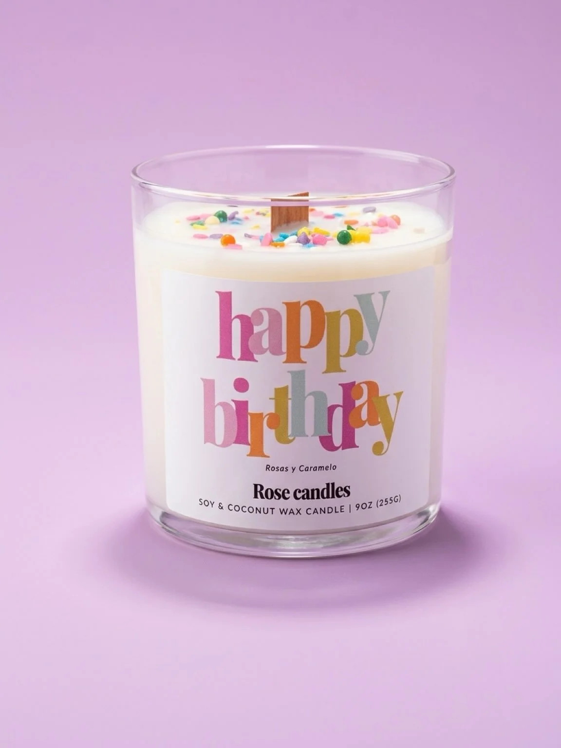 Make a wish ✨ d&eacute;jate envolver por el aroma tan delicado de las rosas y dulce de caramelo. 

Fam Floral dulce - 9 oz de deseos !! 
Make a wish 🌬️✨

#happybirthday #makeawish #sugar #dreams