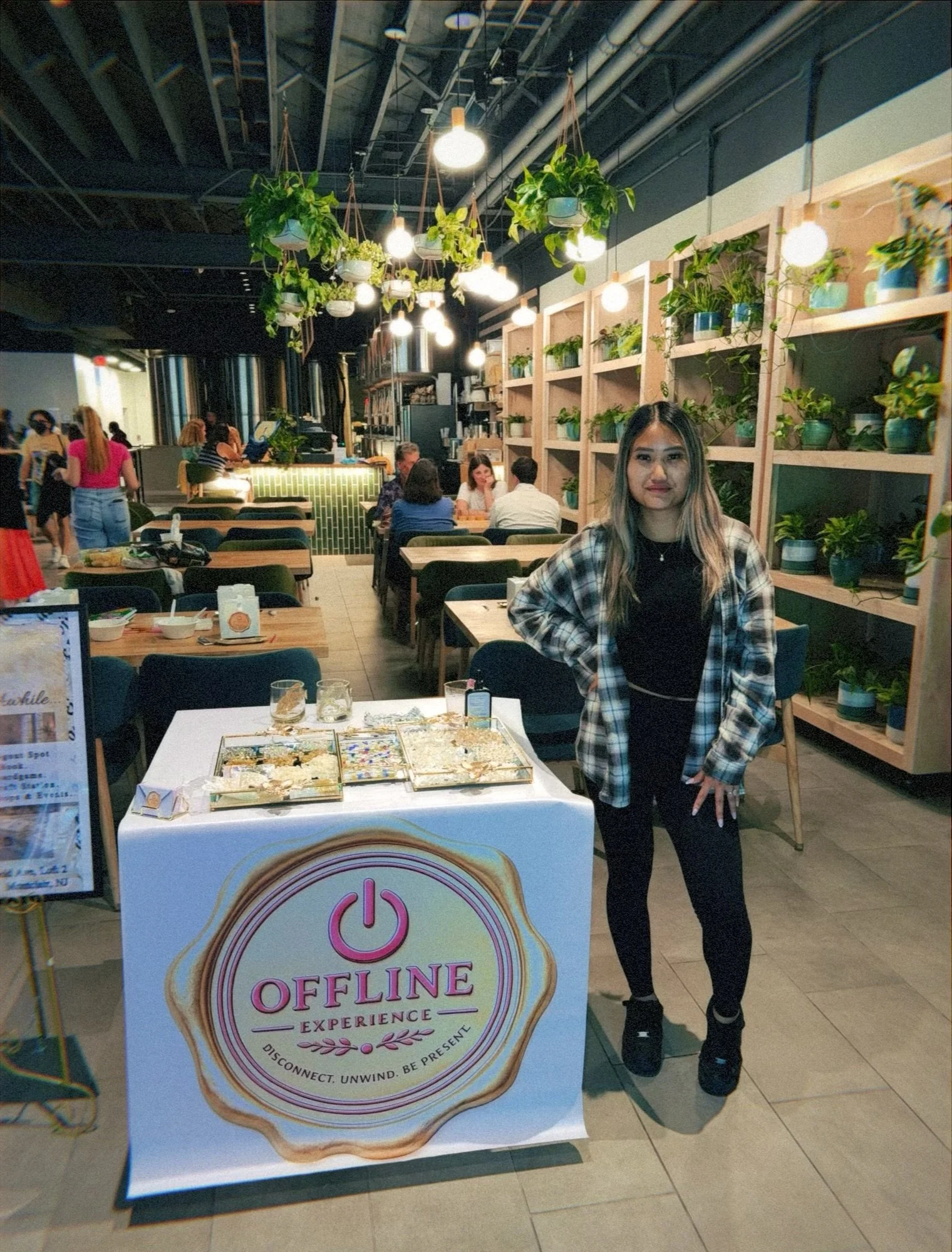Offline&rsquo;s 1st craft event where everyone decorated their own wine glass and mosaic tile coasters to go with it! Thank you @middlemistmead for the beautiful space / atmosphere to make this event possible! 

Don&rsquo;t worry if you missed this e