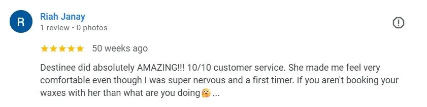 Screenshot of a customer review highlighting a 5-star rating, praising excellent service and a positive experience.