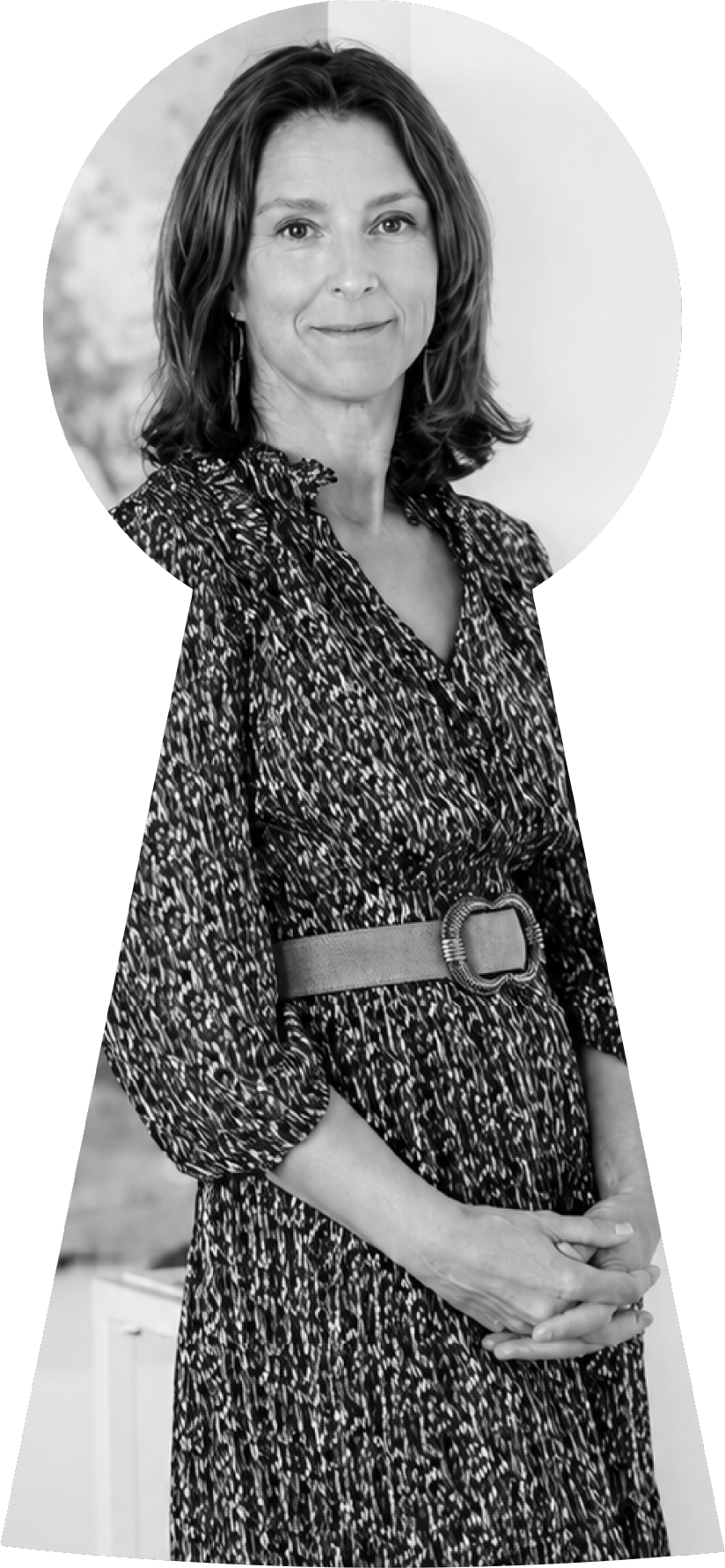 Lucie Charkin, founder of Frida's Brow and the Artful Method. Culture, art and design expert.