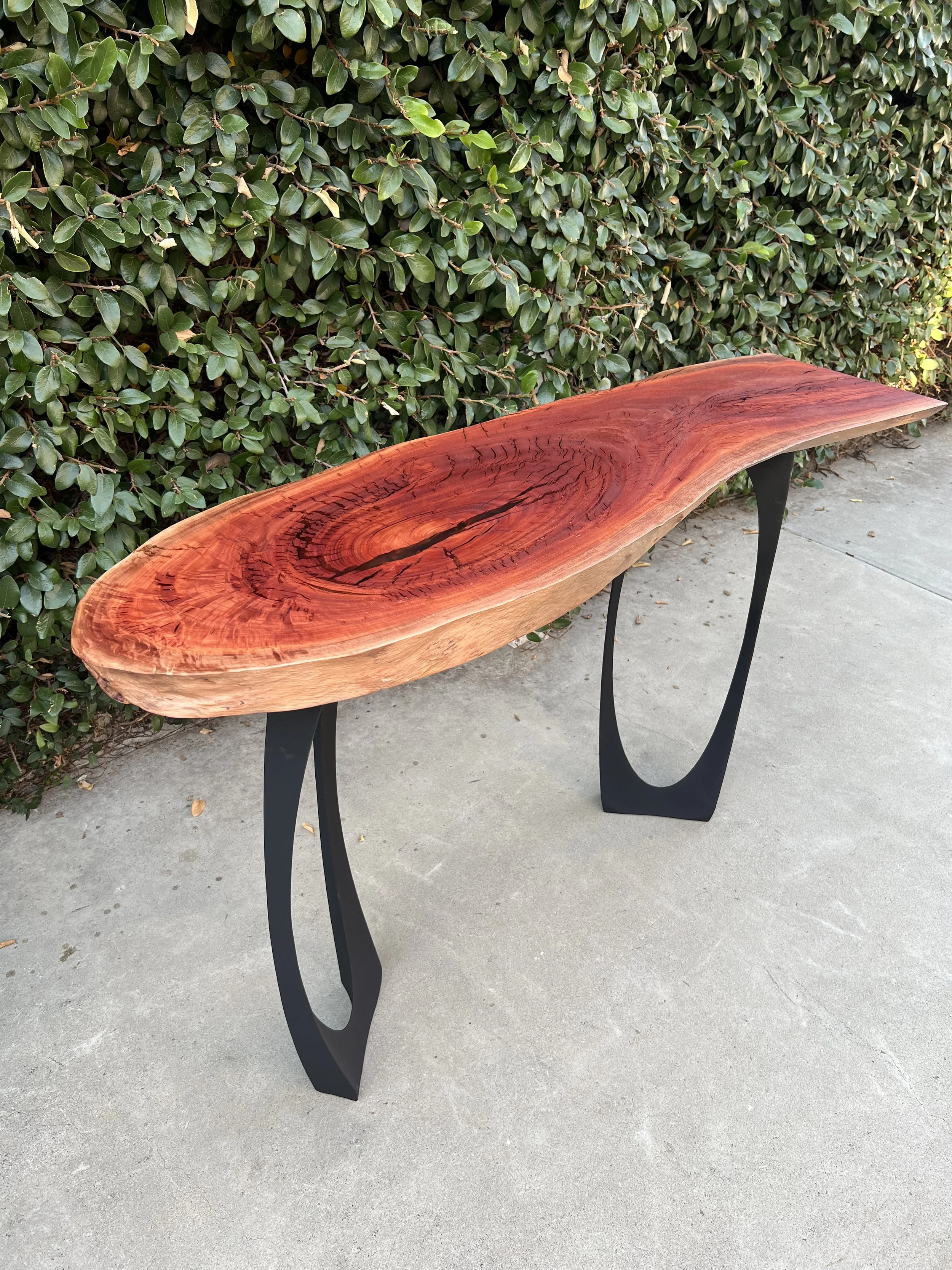 Live Edge Entry Table
