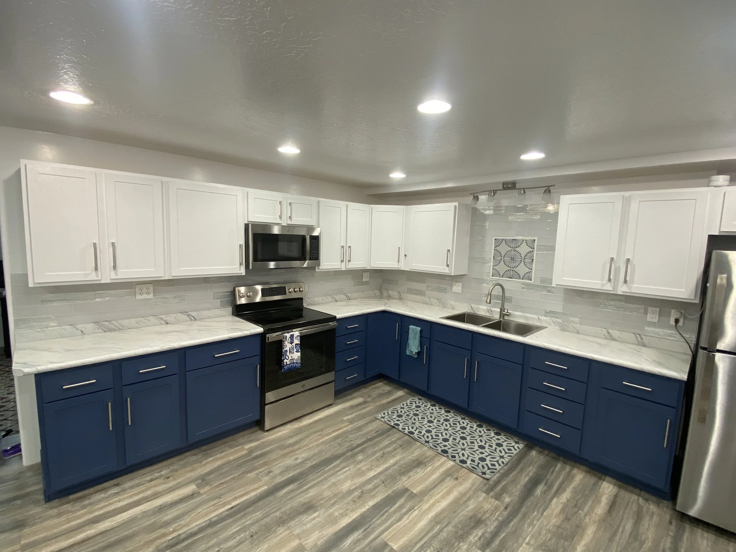High-end custom tile backsplash showcasing detailed accent work and premium finishes in Salt Lake and Utah County.