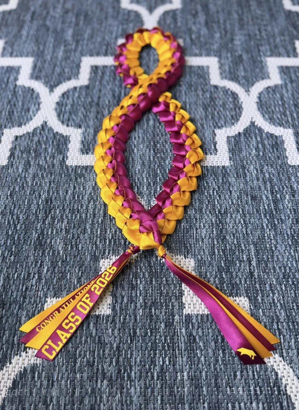 Commencements / Graduations - 4-Strand Lei/Garland/Gift (Standard Print Design)