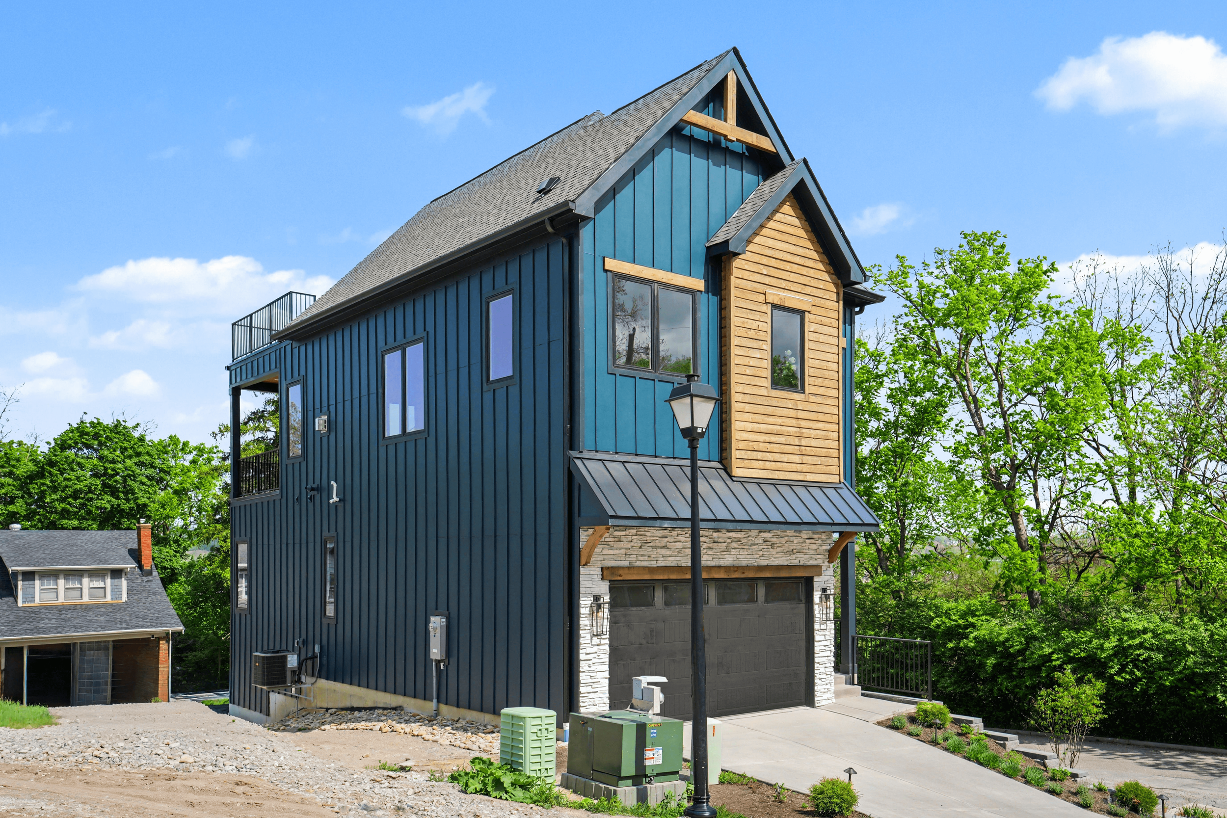 952 Walnut Street