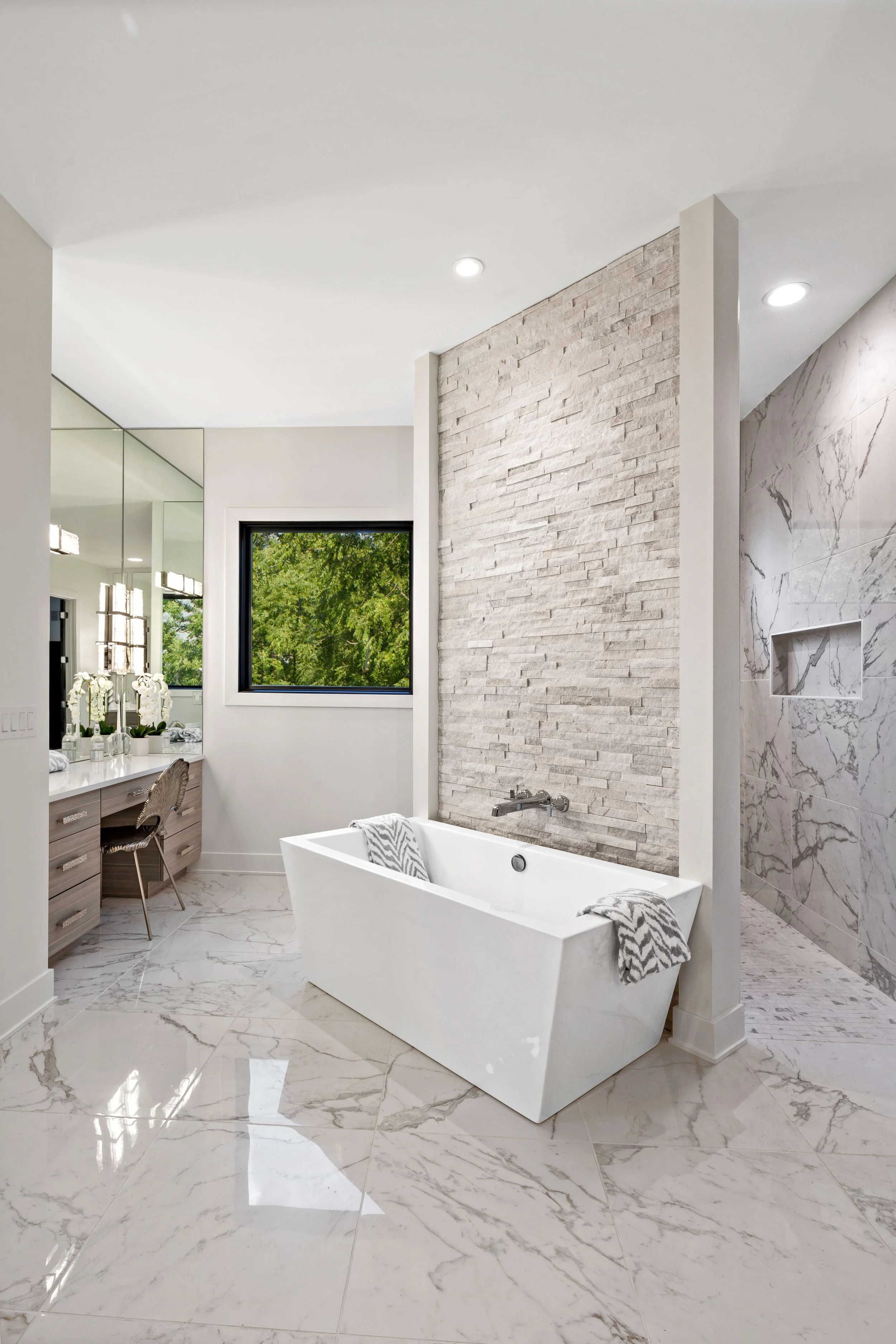 Parkside Grand Manor - Redknot Custom Homes Cincinnati18.jpg