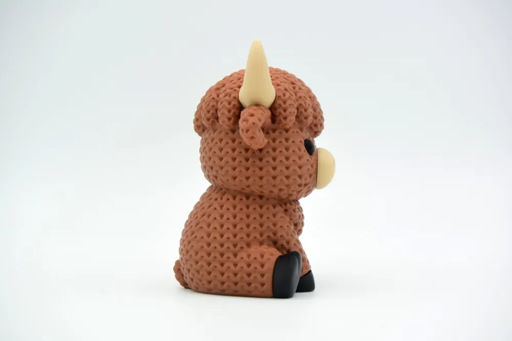 highland cow side.webp