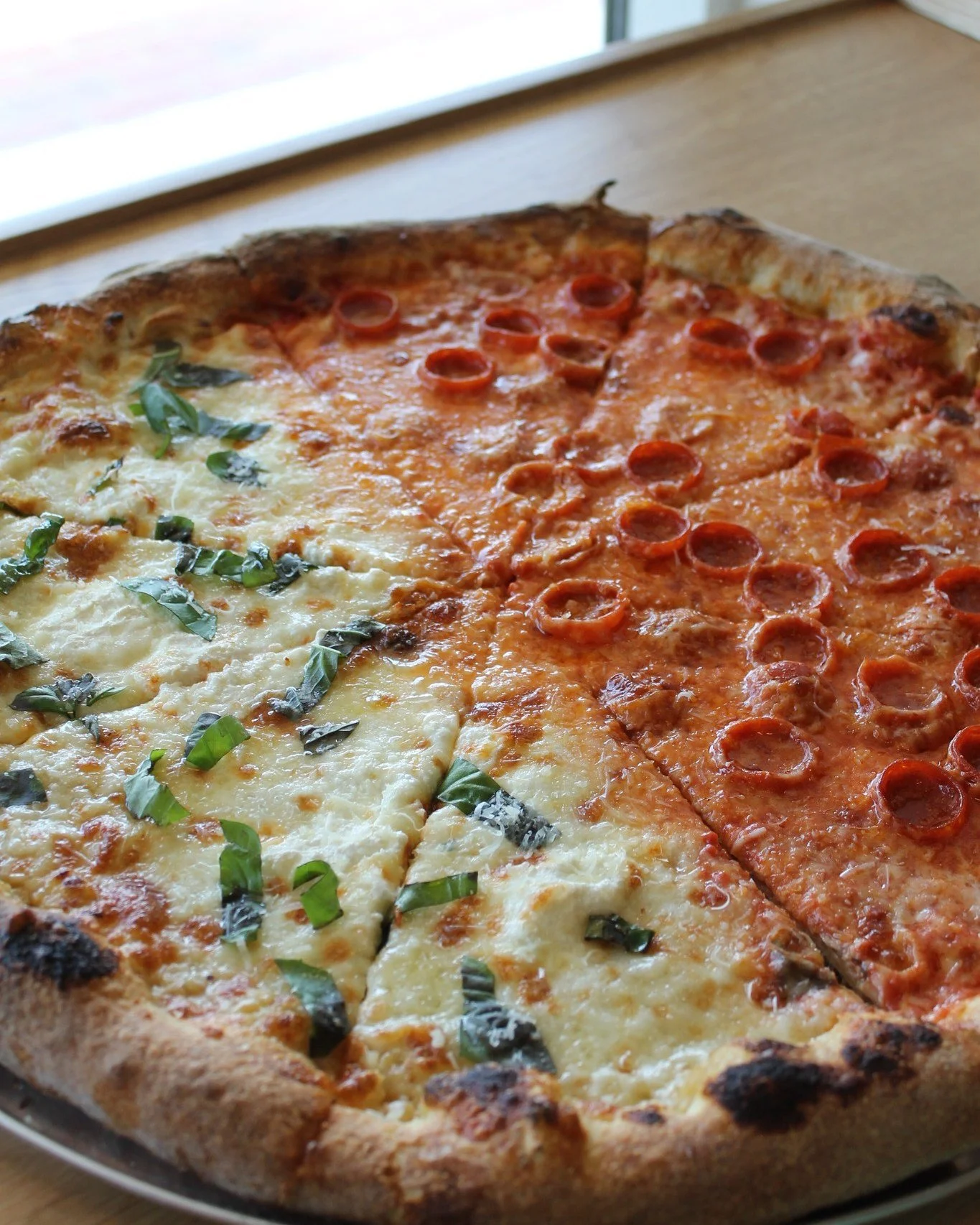 The best of both worlds 😍 📸: White Pie &amp; Pepperoni

Which two create your perfect pair? Comment below! 👇