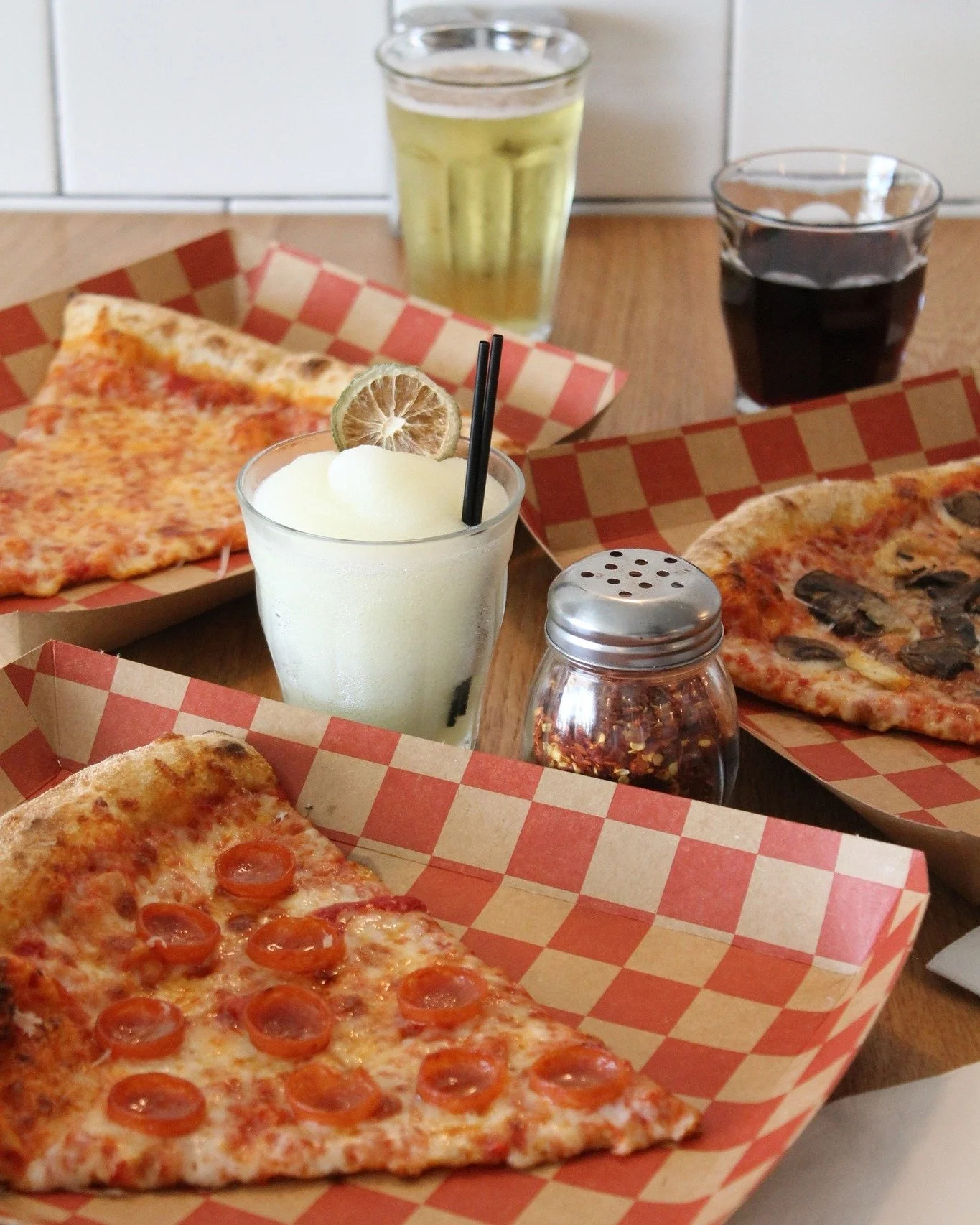 $5 SLICES TIL 5PM (or sold out) 🙌

*includes choice of 1-topping
*addt'l toppings are only .50&cent; each!

HAPPY HOUR SPECIALS: 
🍕+🍺 $10
🍕+🍹 $14
🍕+🍷 $15