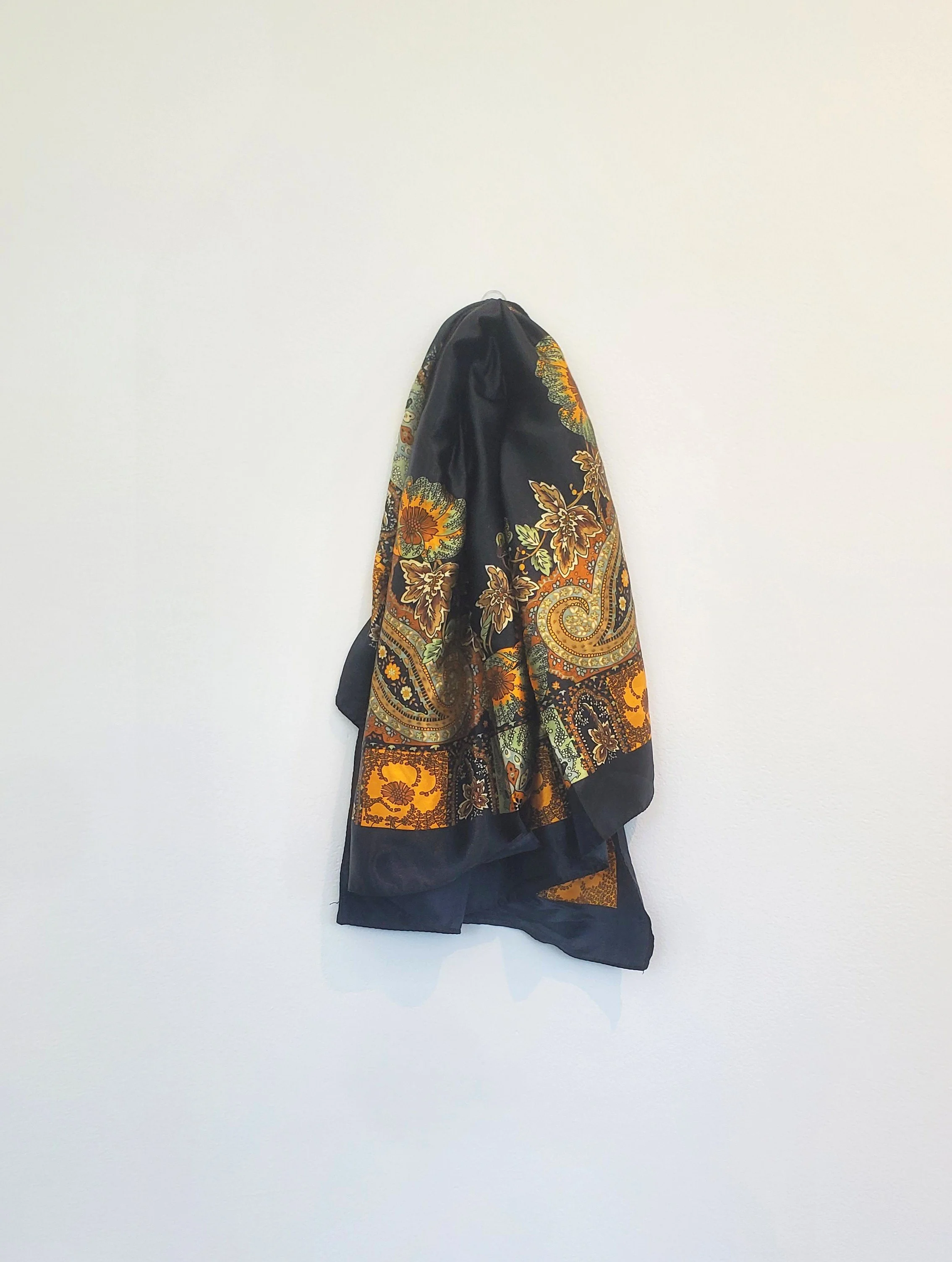 scarf 1 (alone).jpg