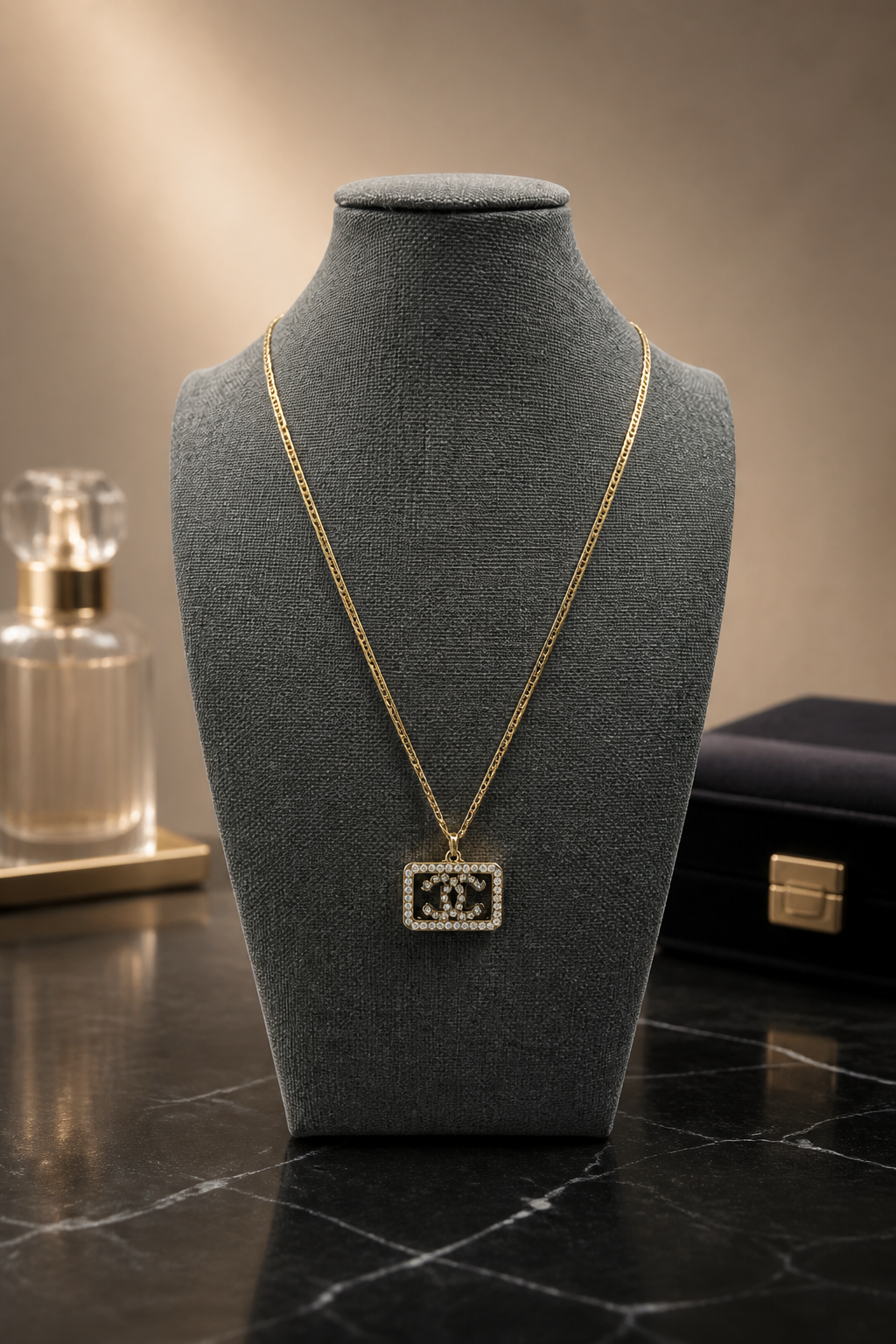 Elegant Designer-Inspired Rhinestone Pendant Necklace