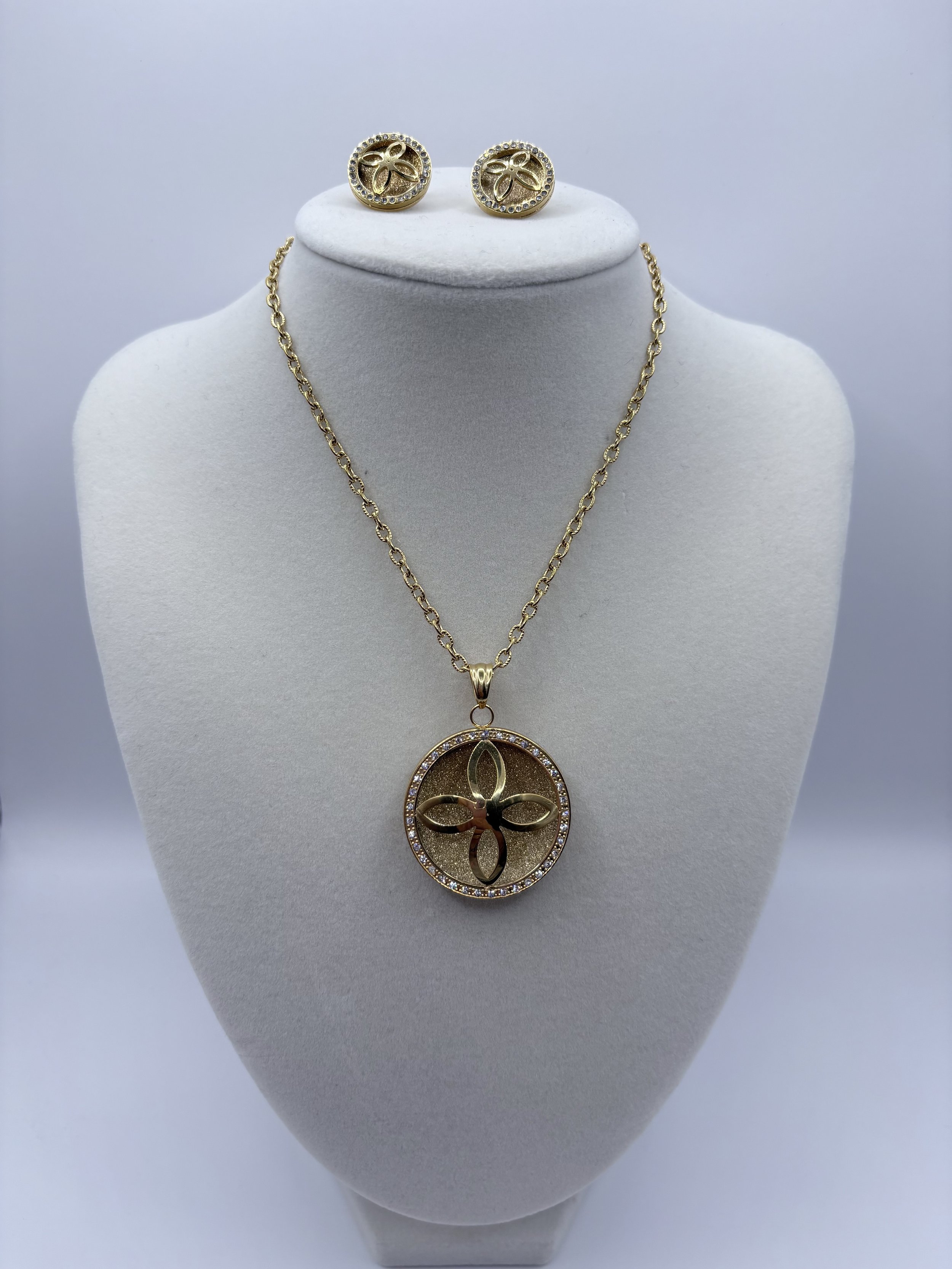 Gold-Plated Floral Medallion Jewelry Set