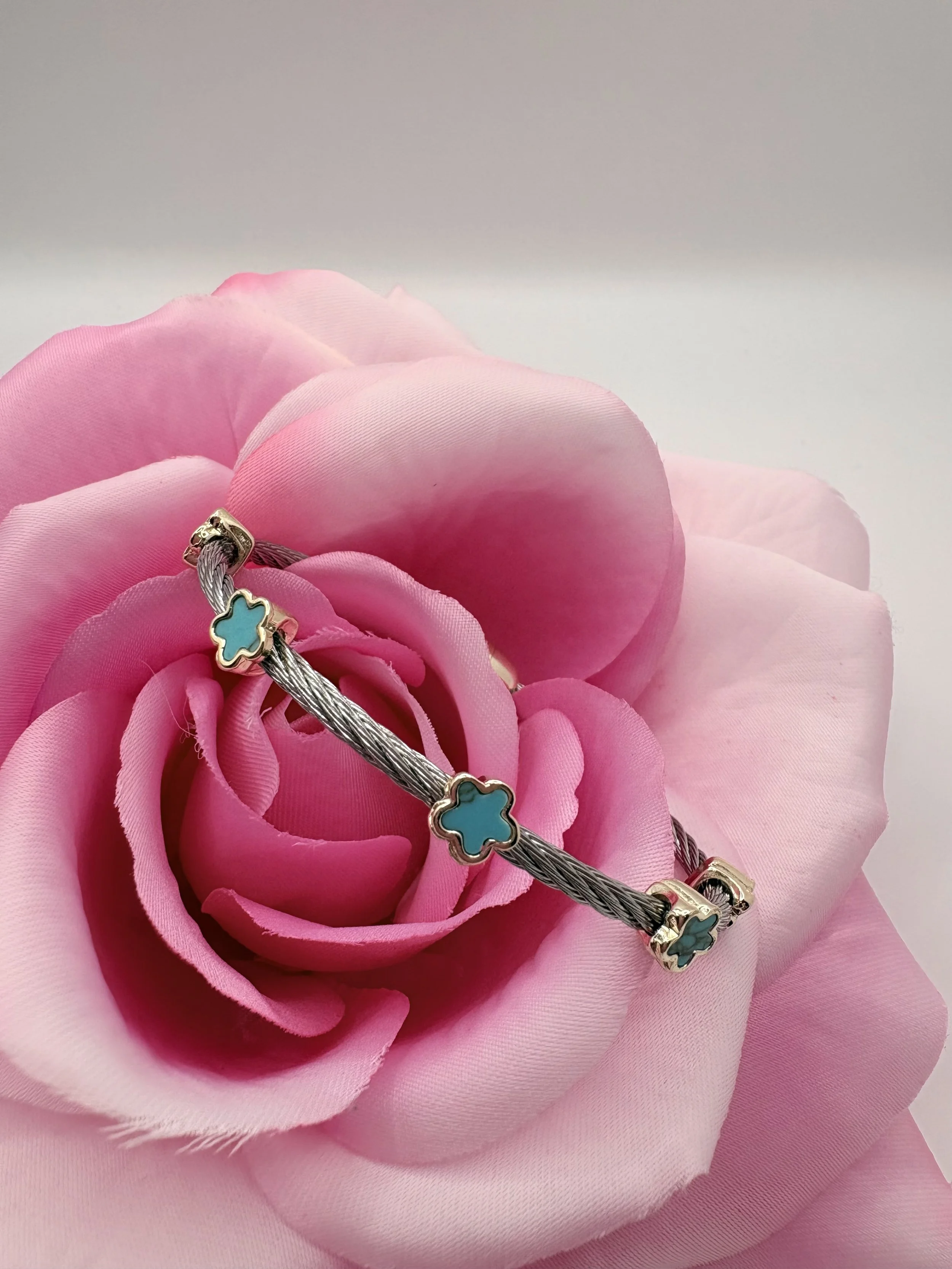 Designer-Inspired Clover Cable Bracelet