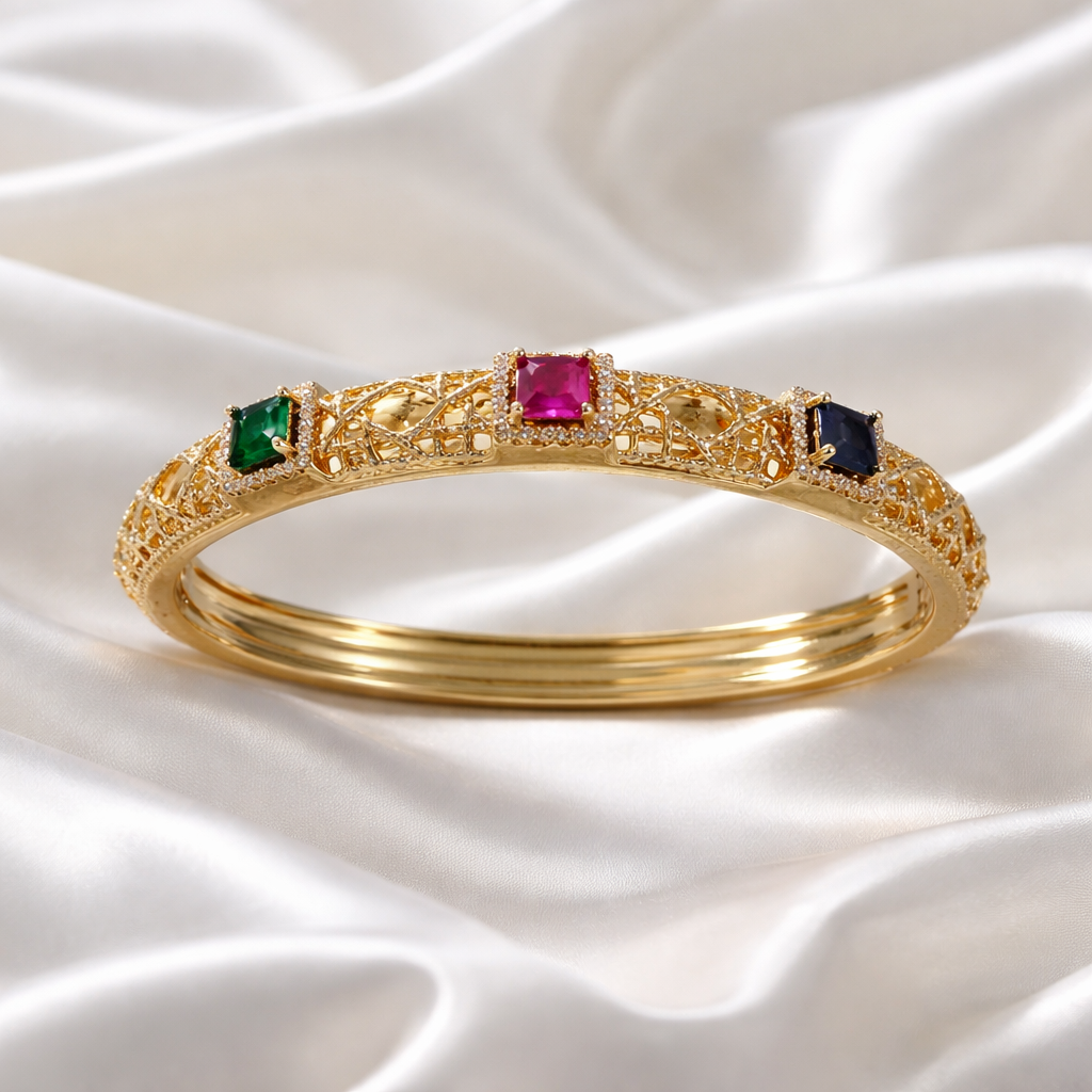 Trinity Elegance Gold Bracelet