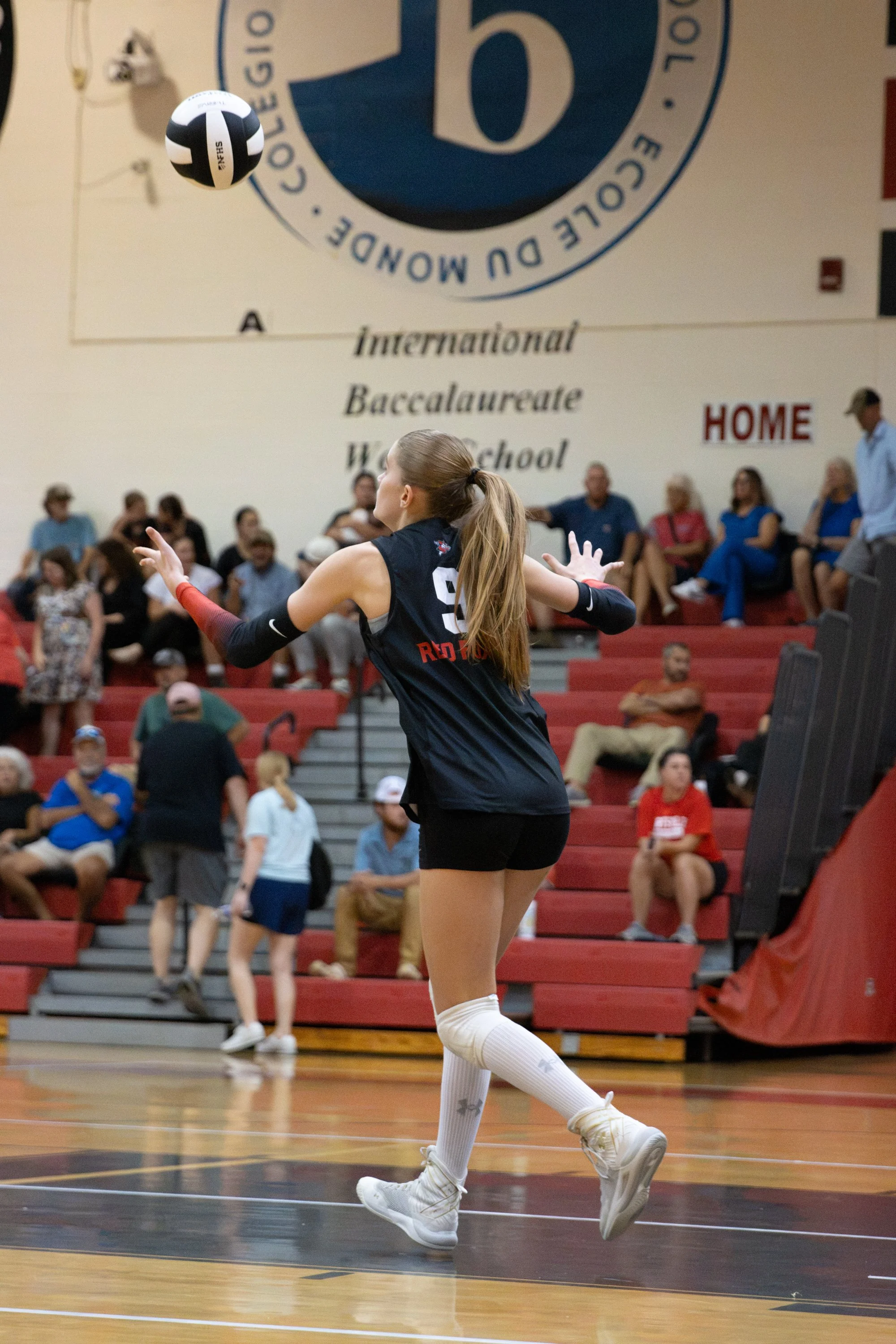 HHSvball8-14-77.jpg
