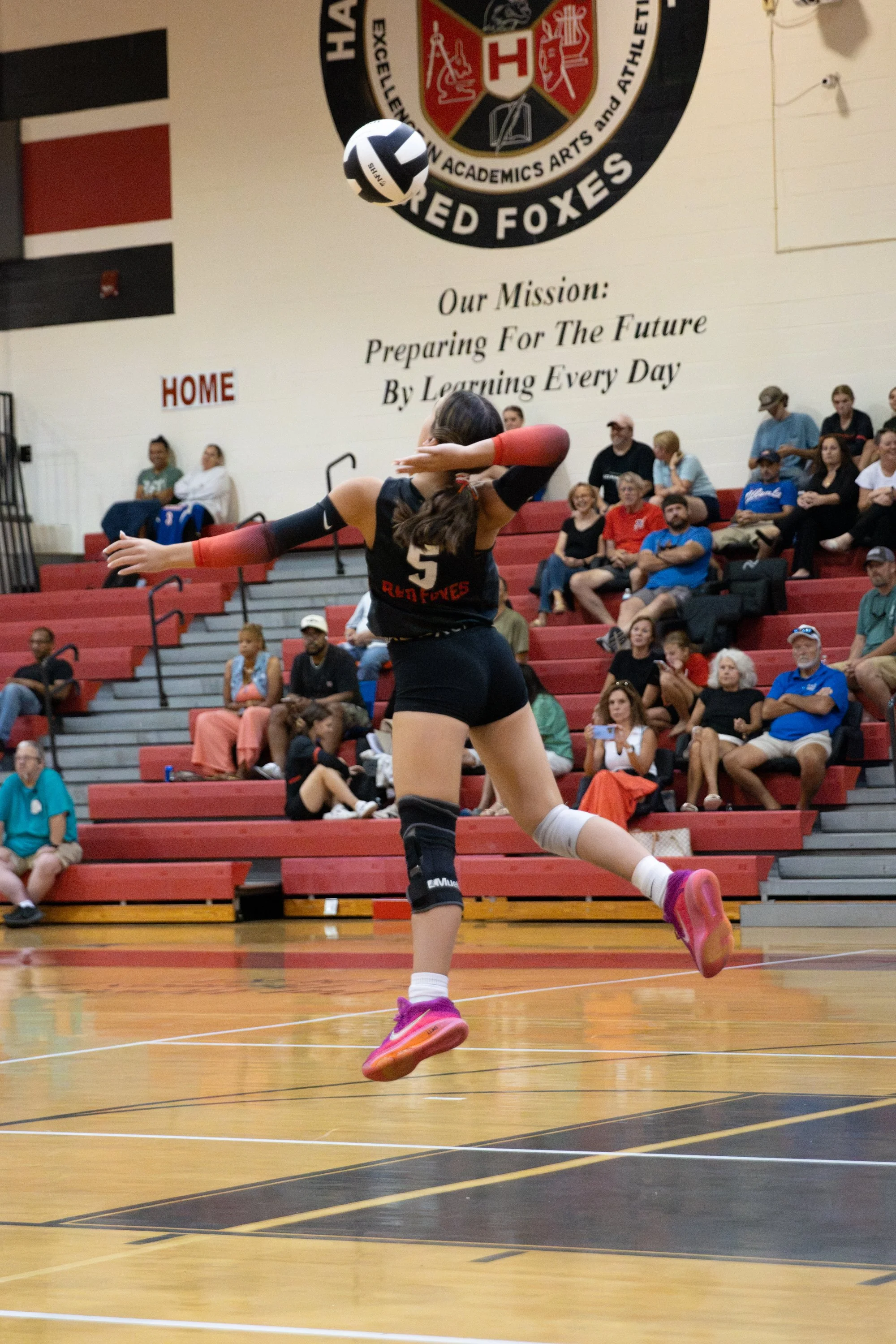 HHSvball8-14-112.jpg